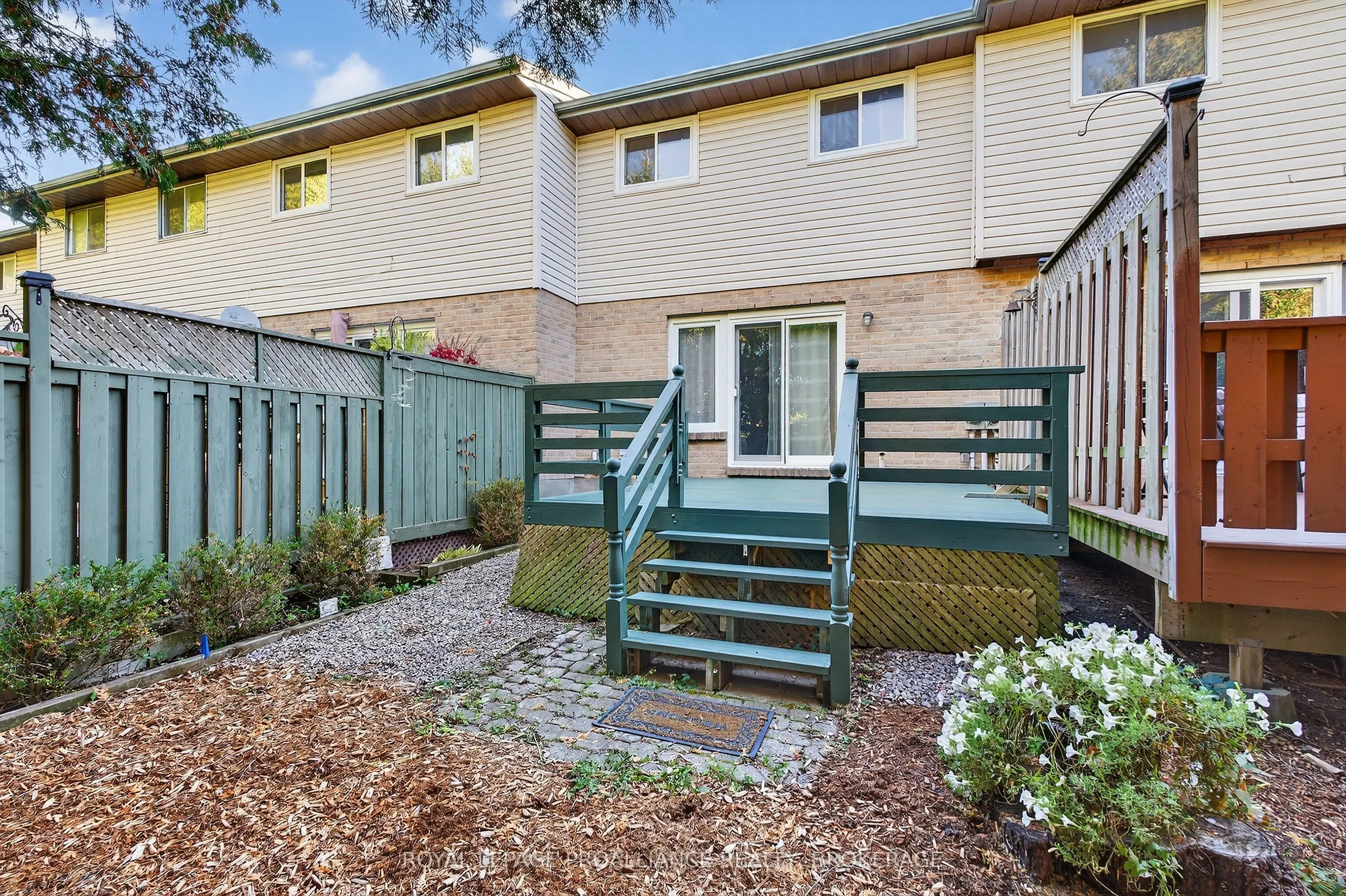 44 St Pauls Place, #1006