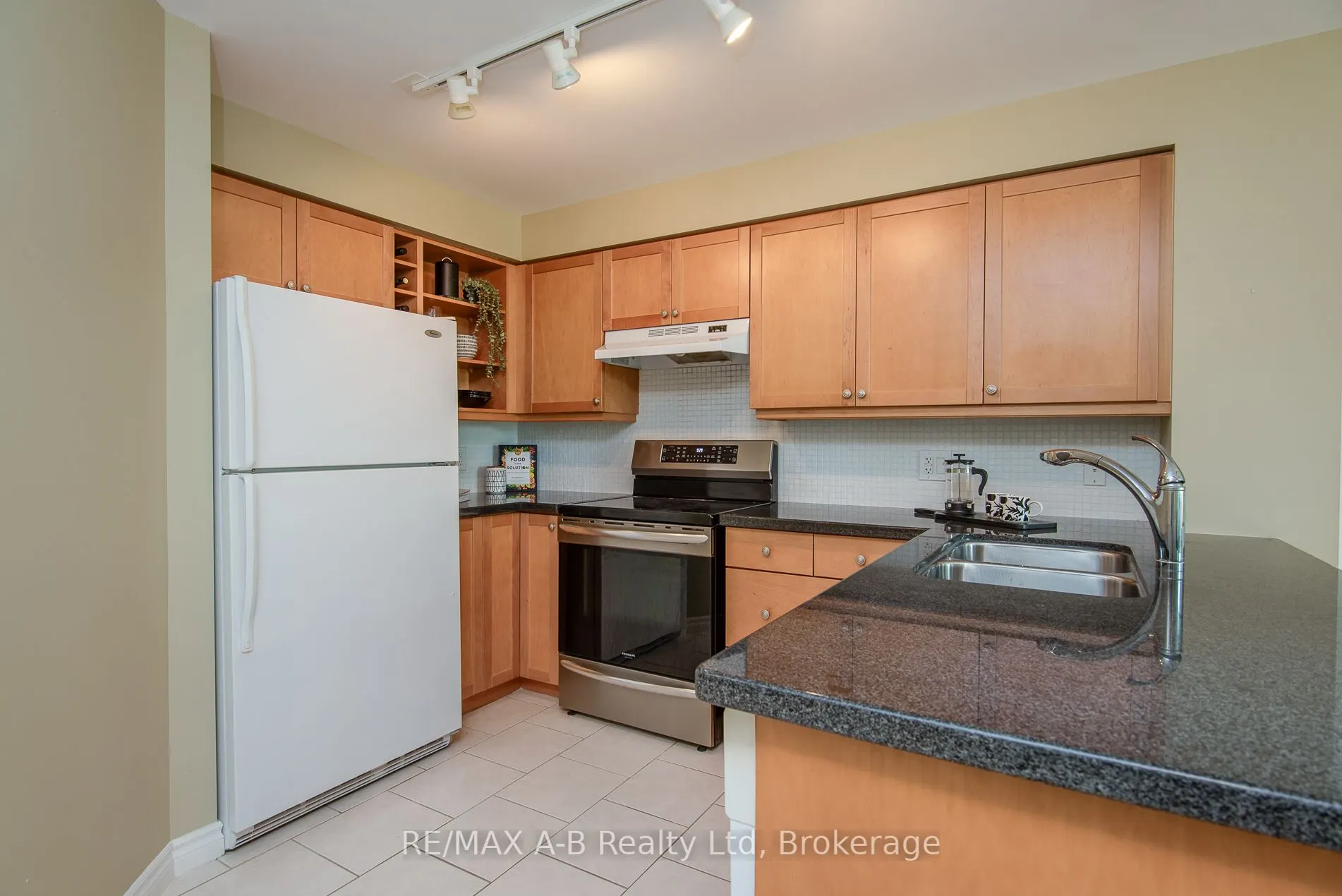 400 Romeo Street N, #202