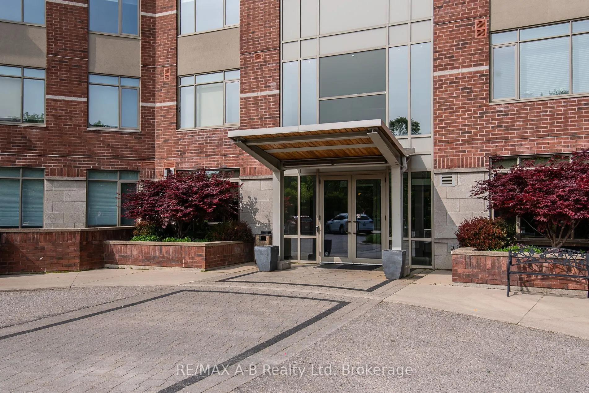 400 Romeo Street N, #202