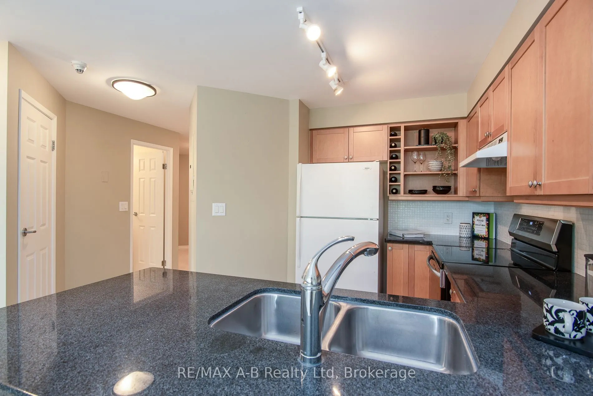 400 Romeo Street N, #202