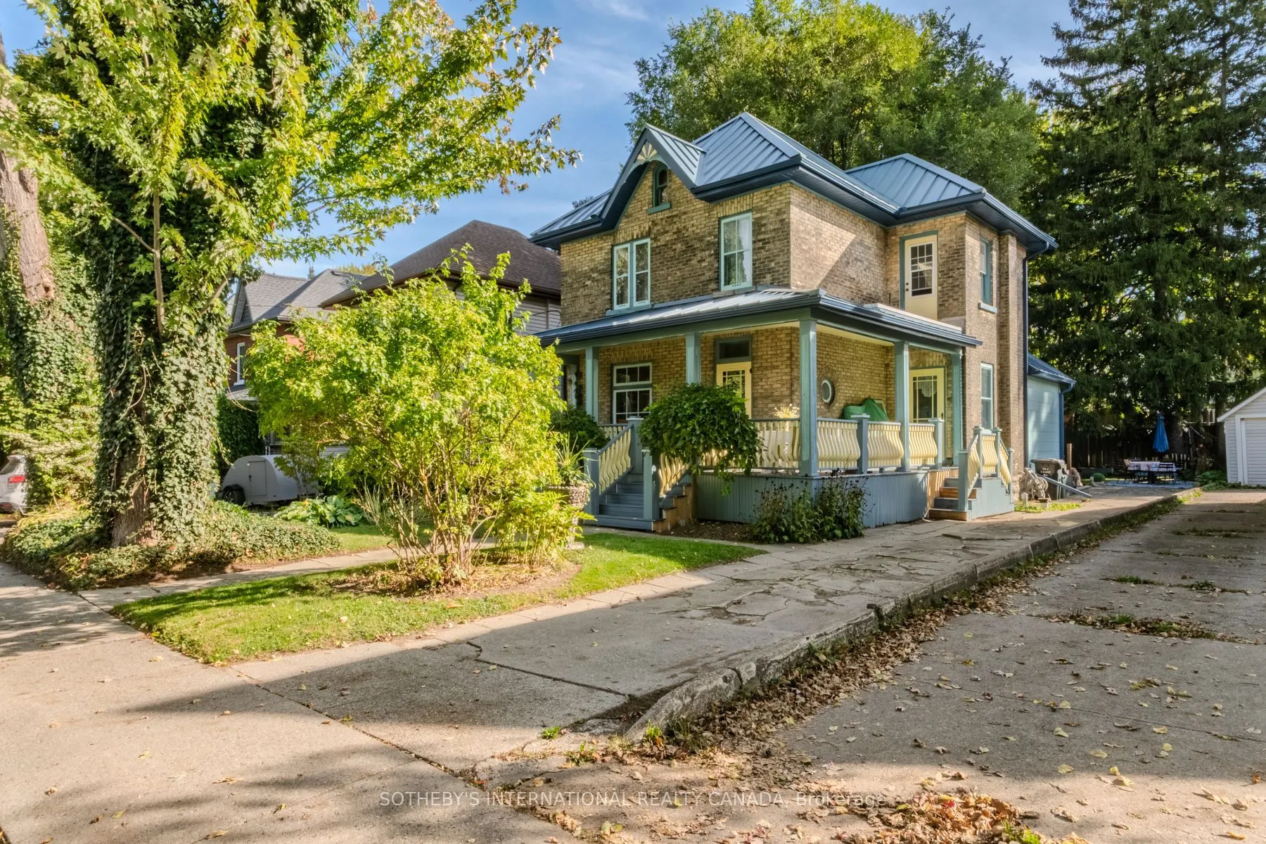 219 Front Street