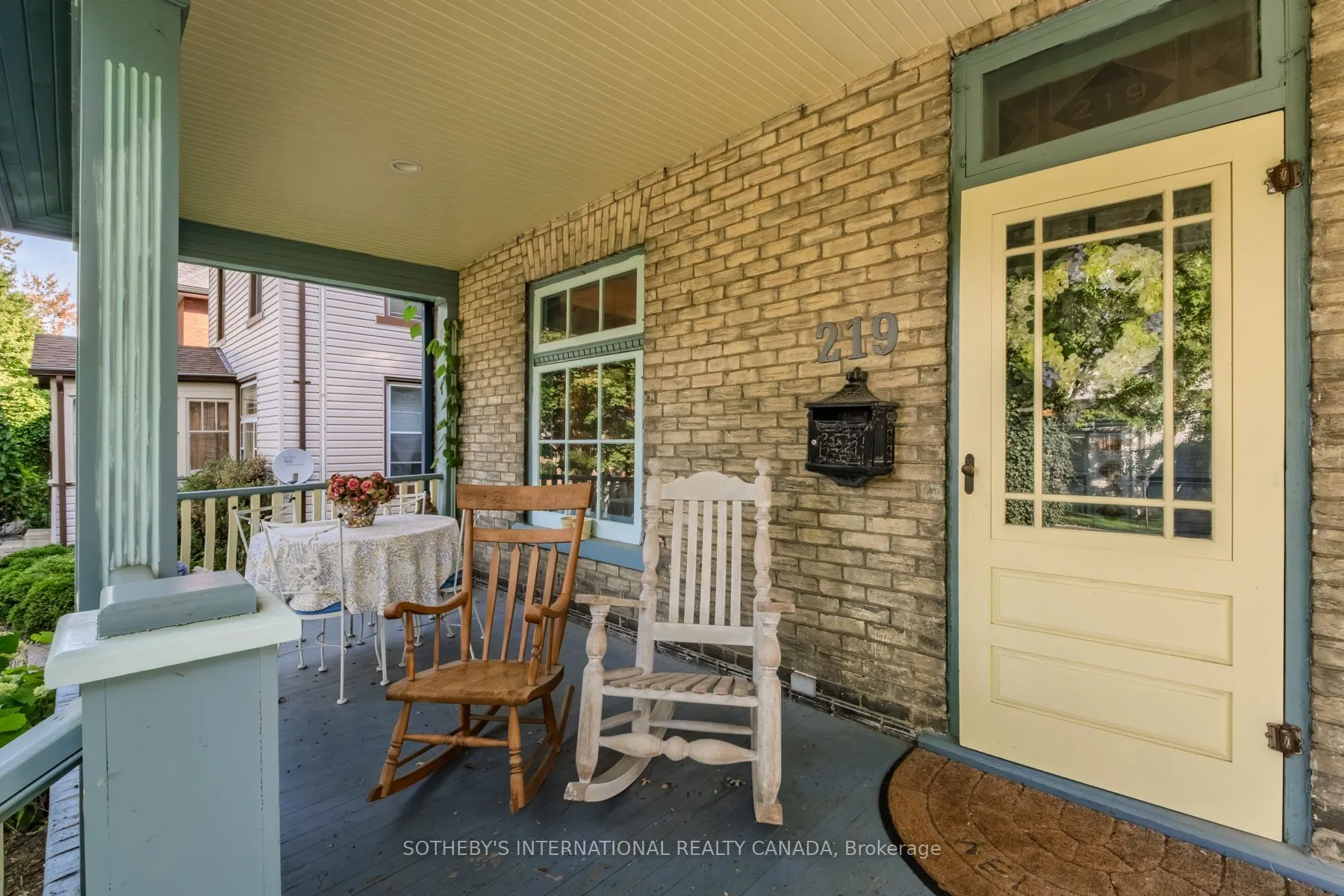 219 Front Street