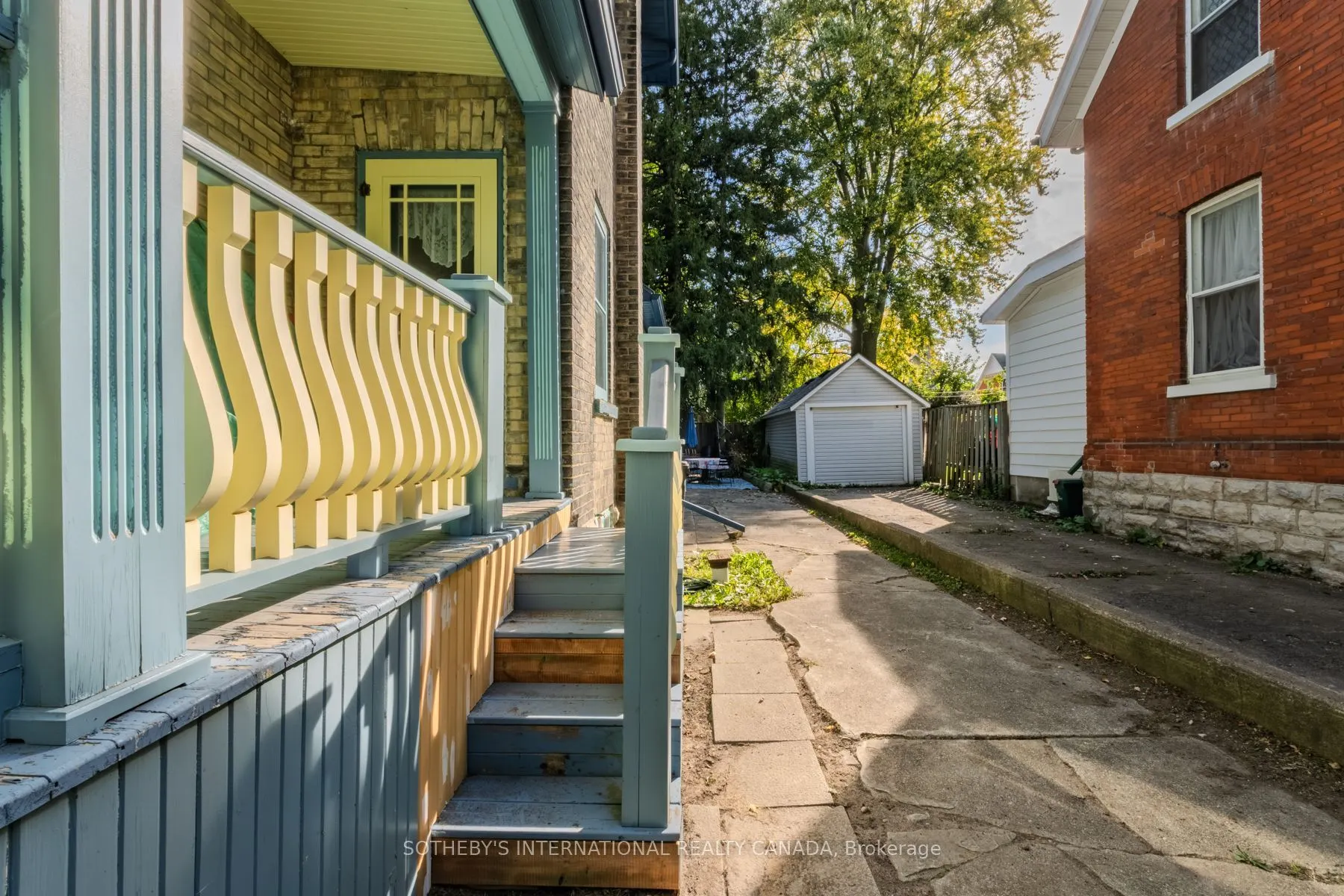 219 Front Street