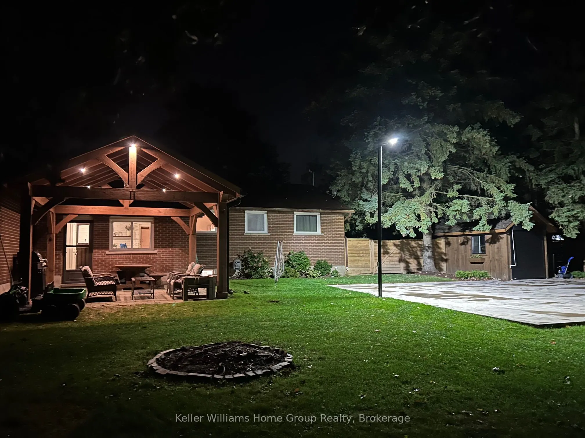 5863 Wellington Road 7 Road