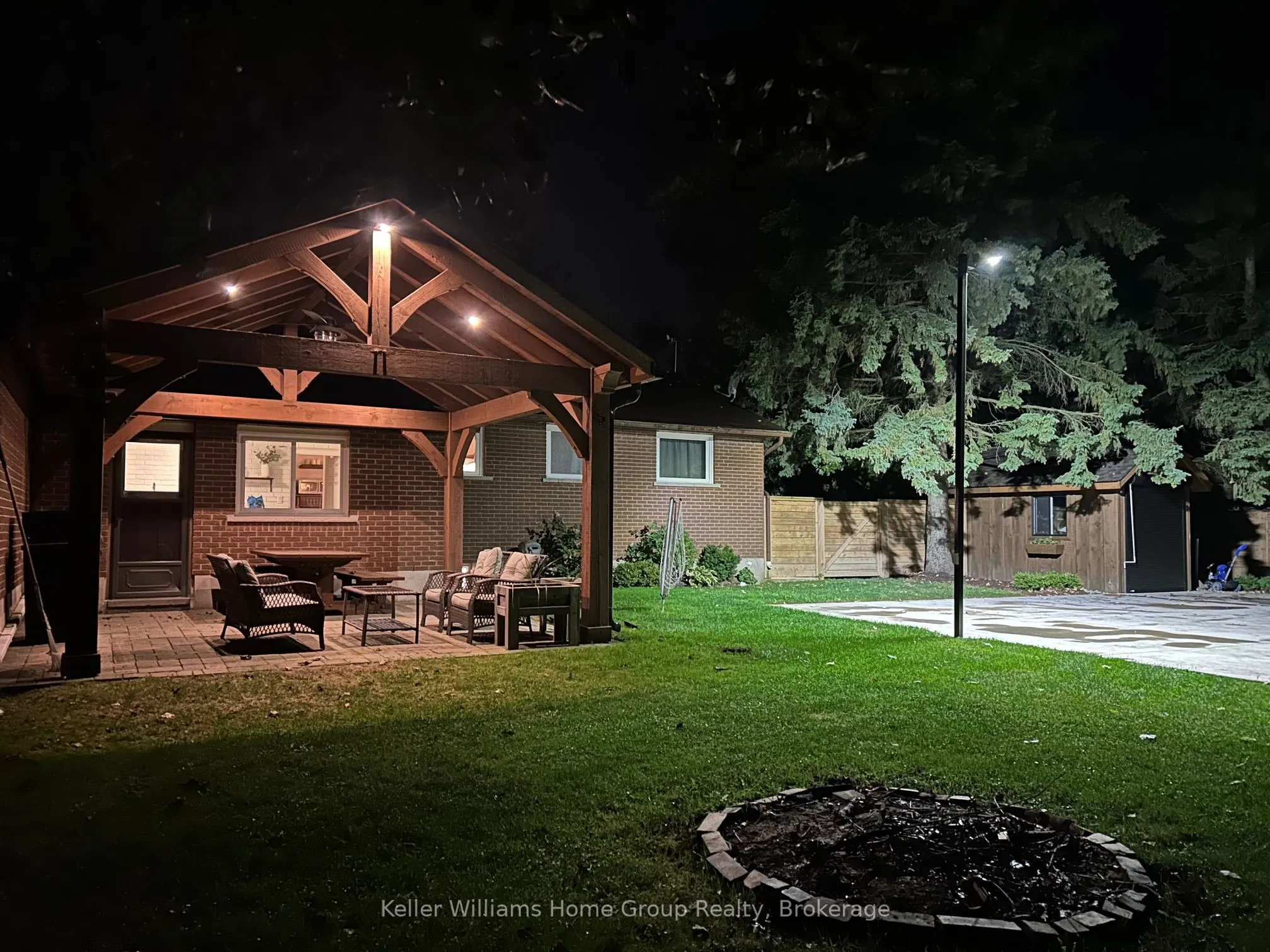 5863 Wellington Road 7 Road