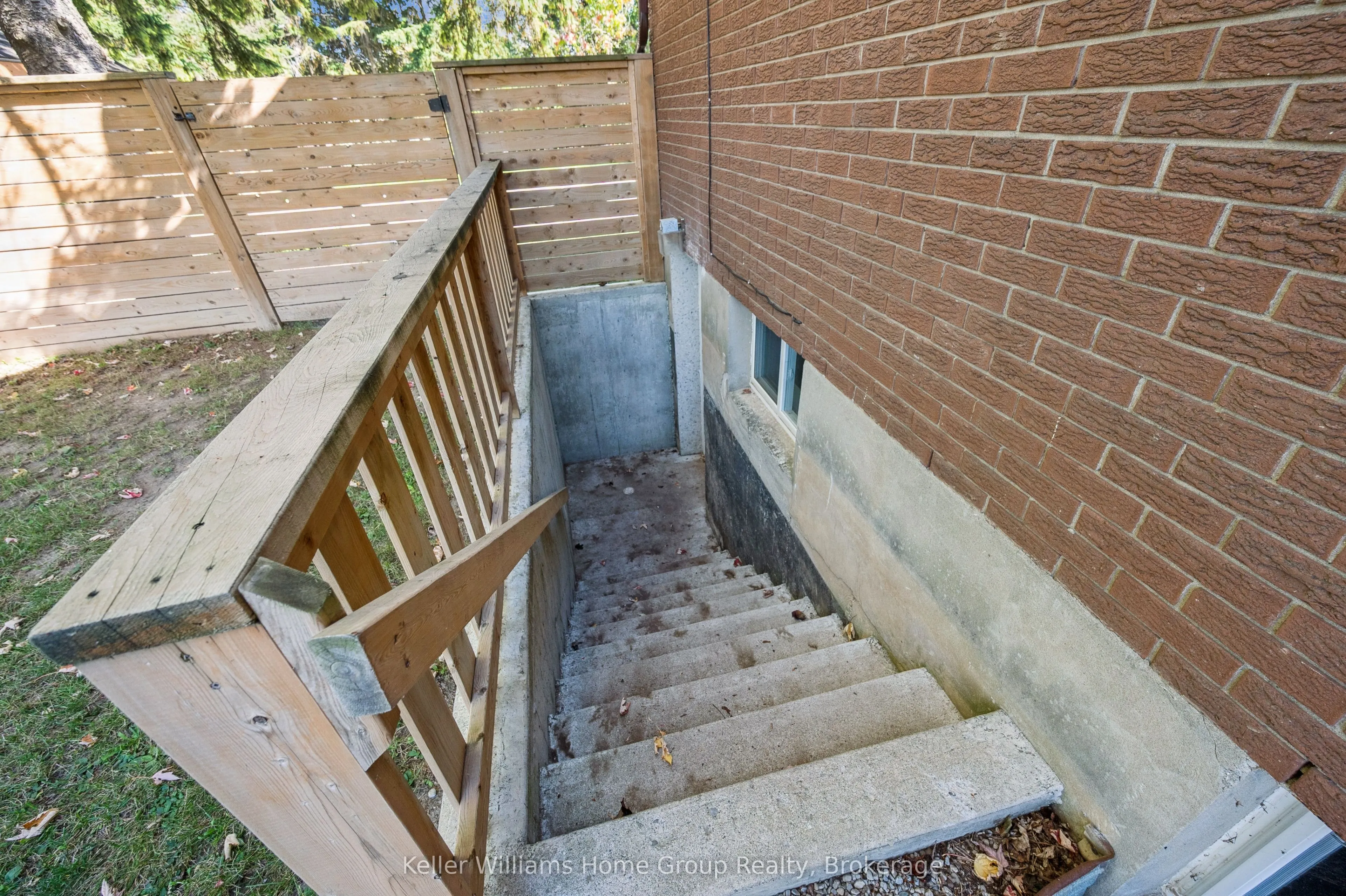 5863 Wellington Road 7 Road