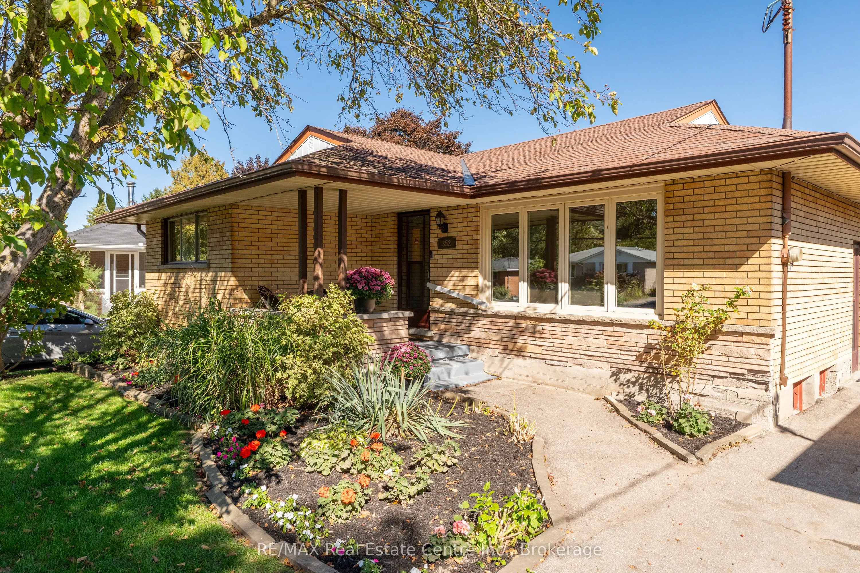 352 Vanier Drive