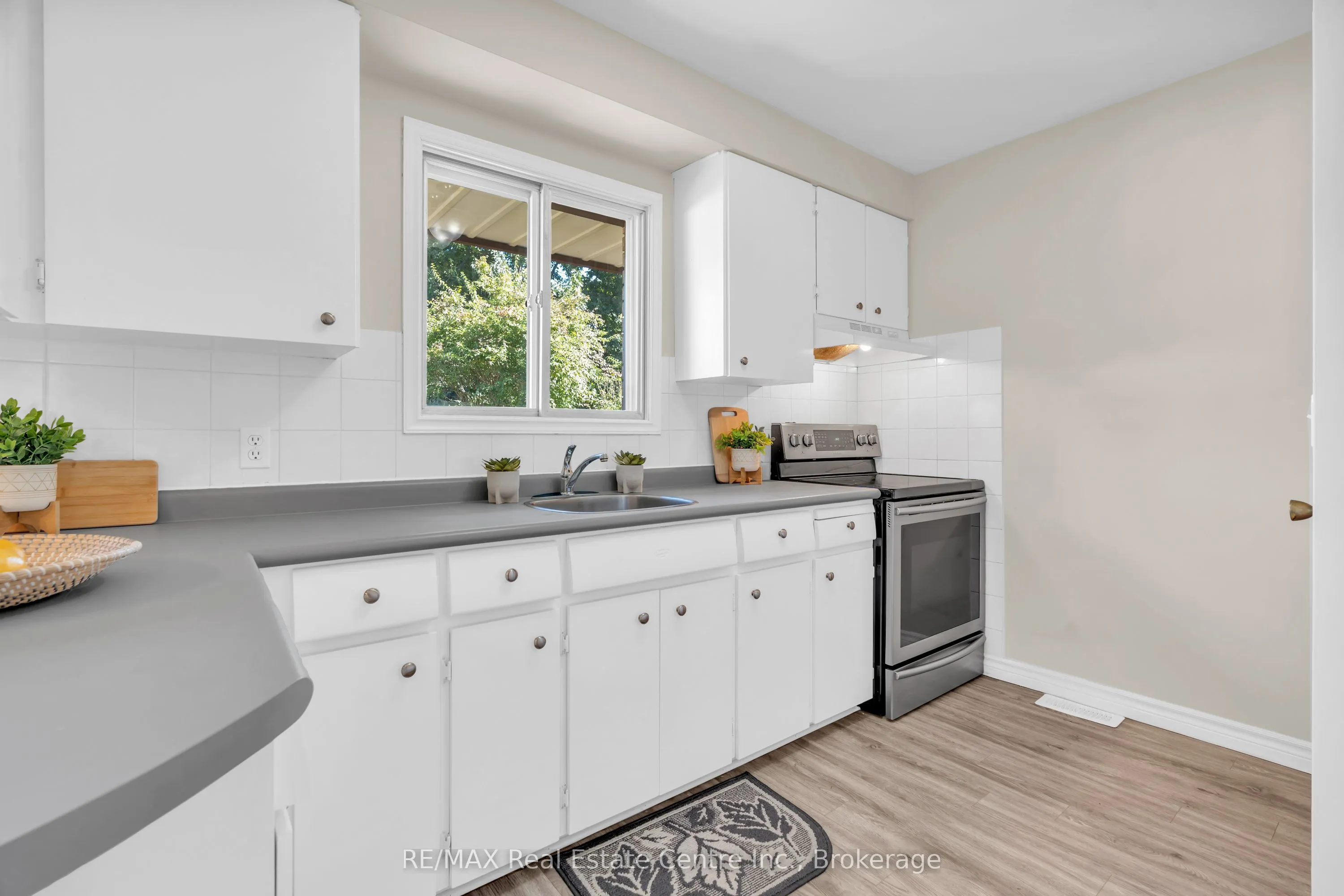 352 Vanier Drive