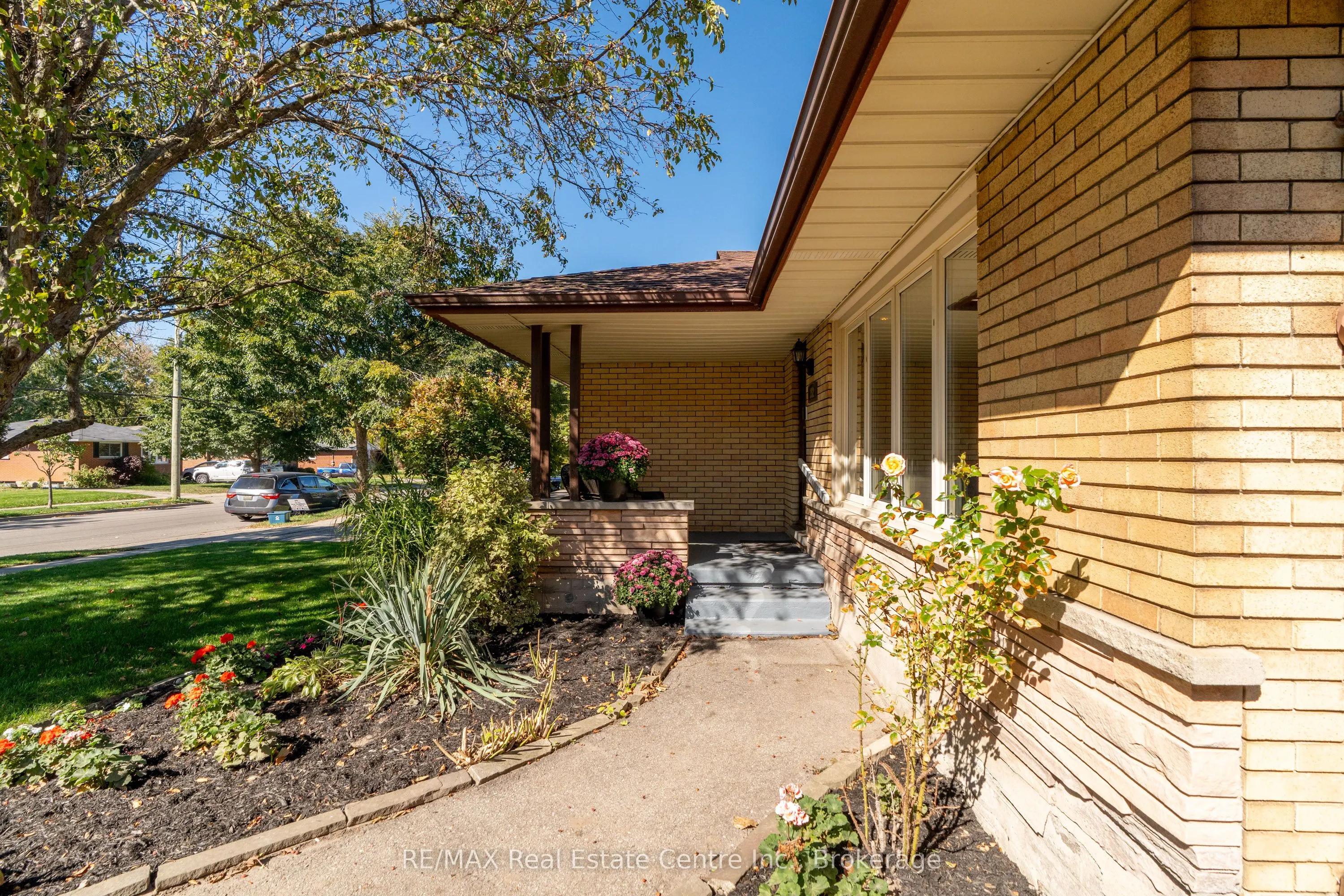 352 Vanier Drive