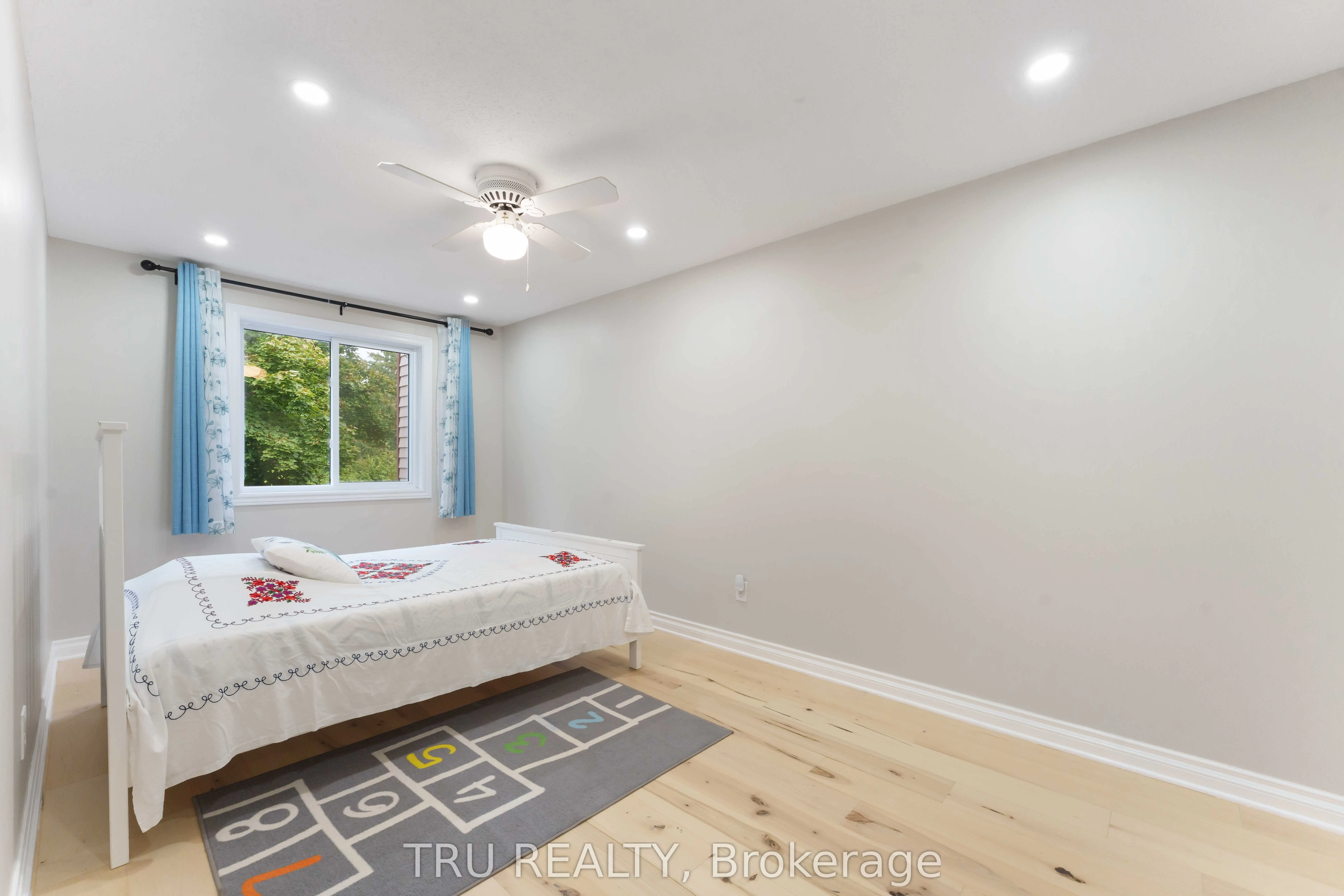 30 Shearer Crescent