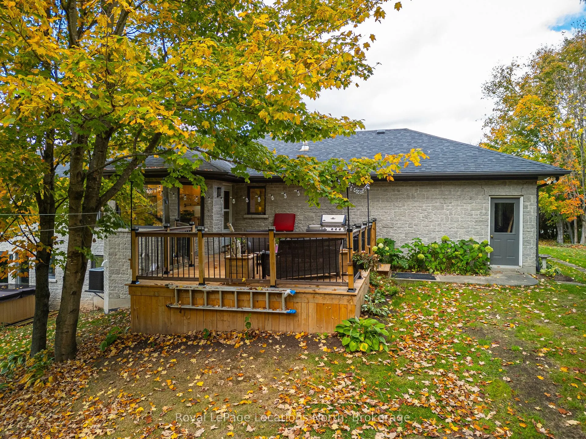103478 Grey 18 Road