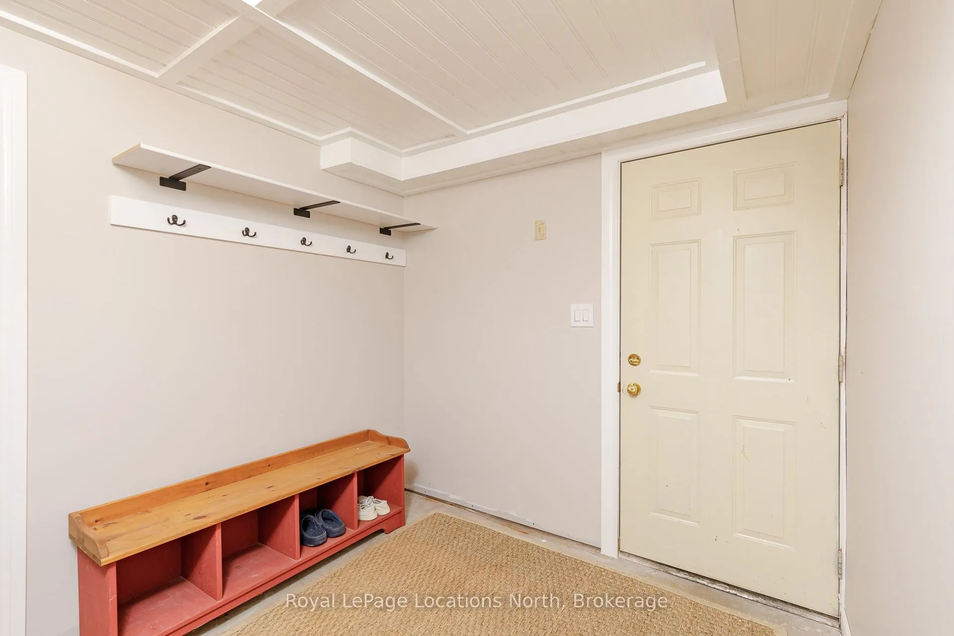 103478 Grey 18 Road