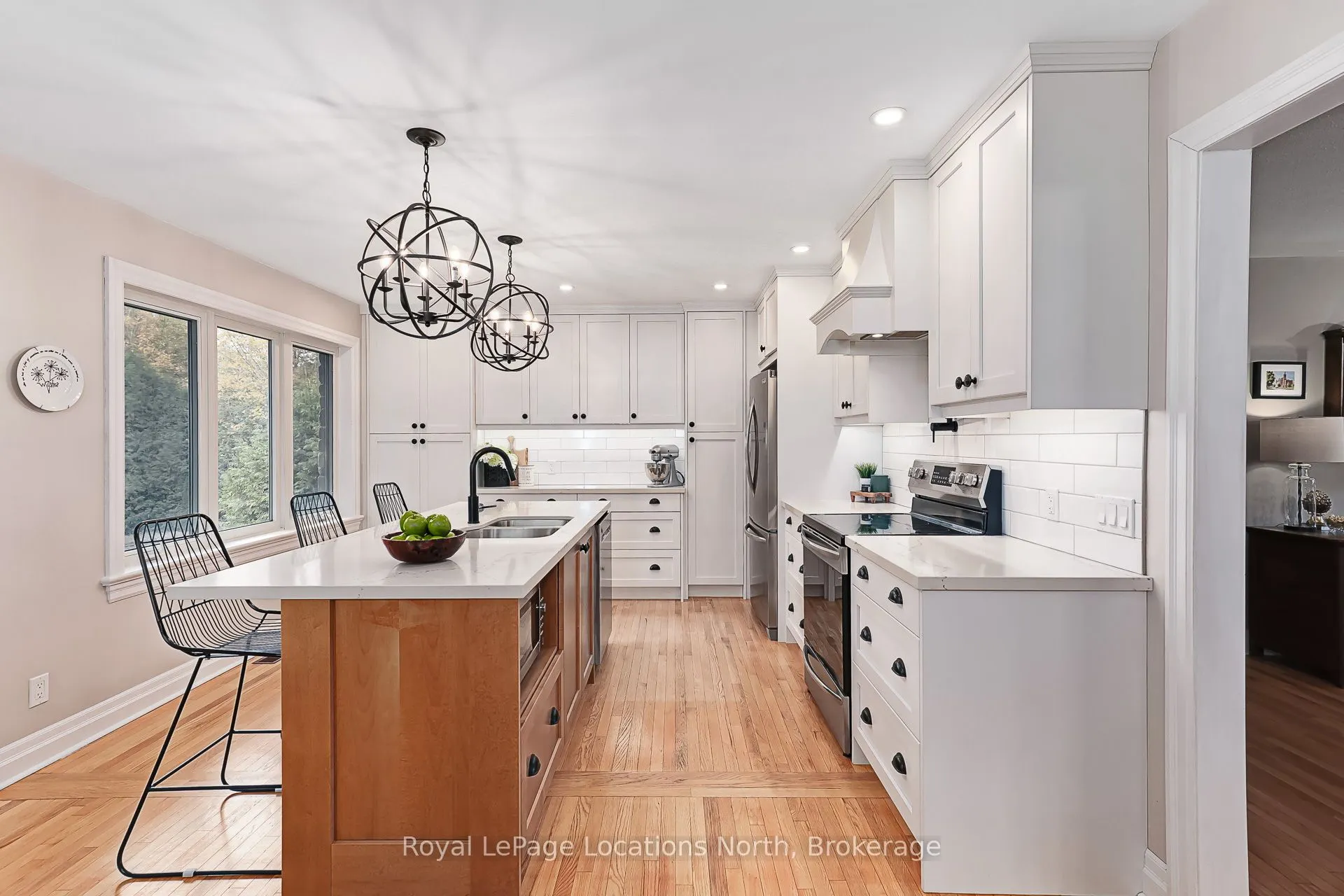 103478 Grey 18 Road