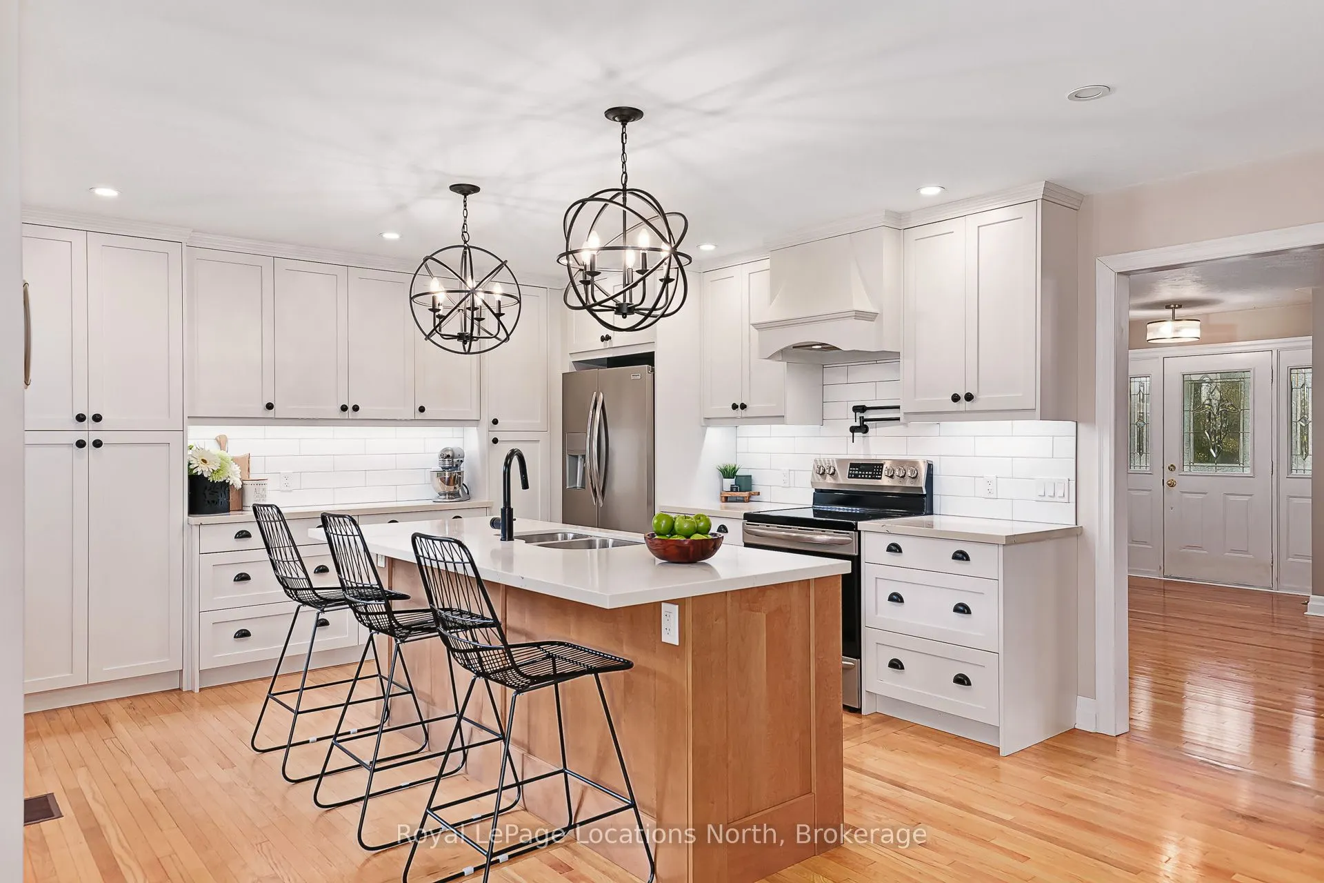 103478 Grey 18 Road