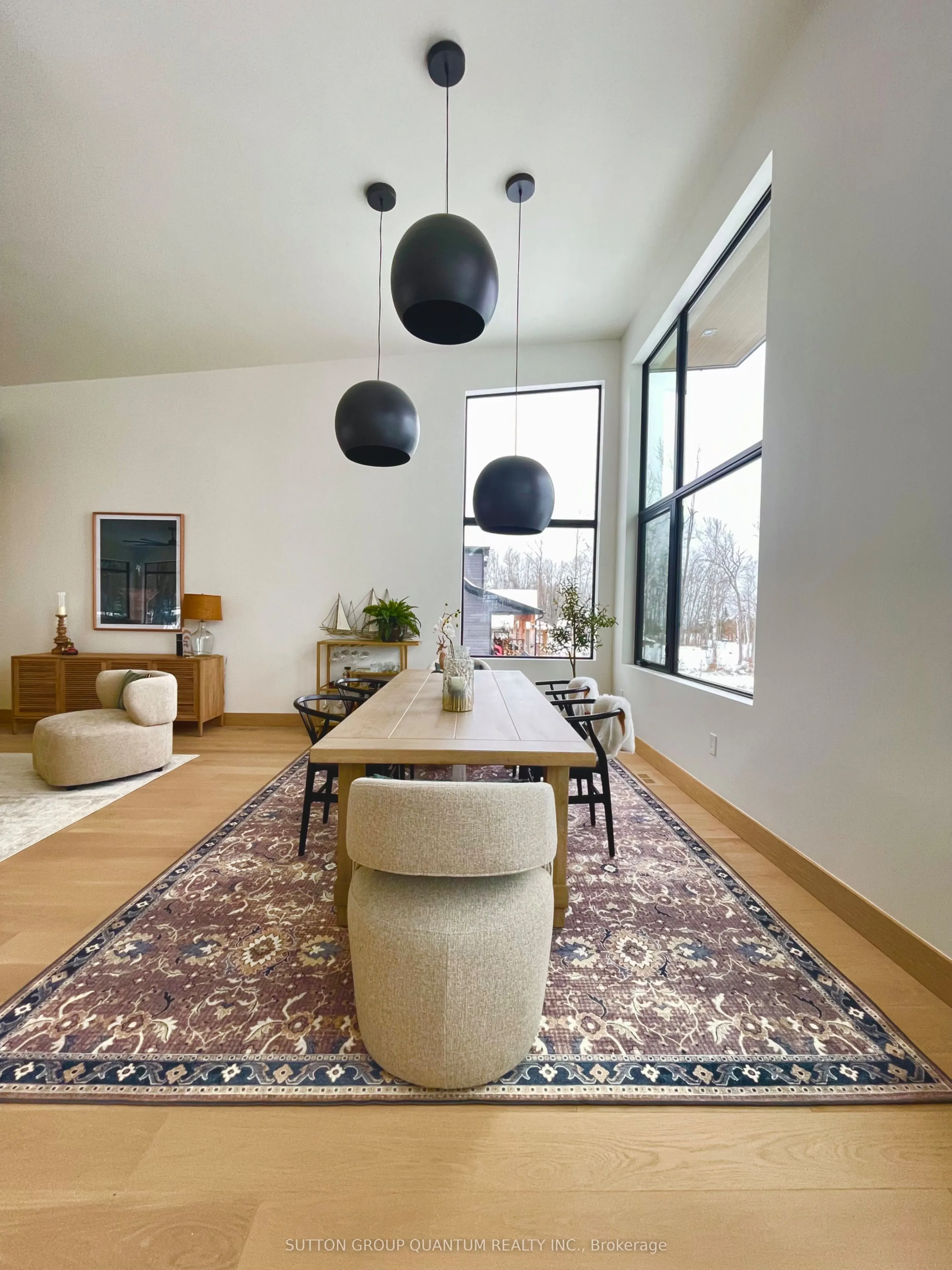 150 Sunset Boulevard