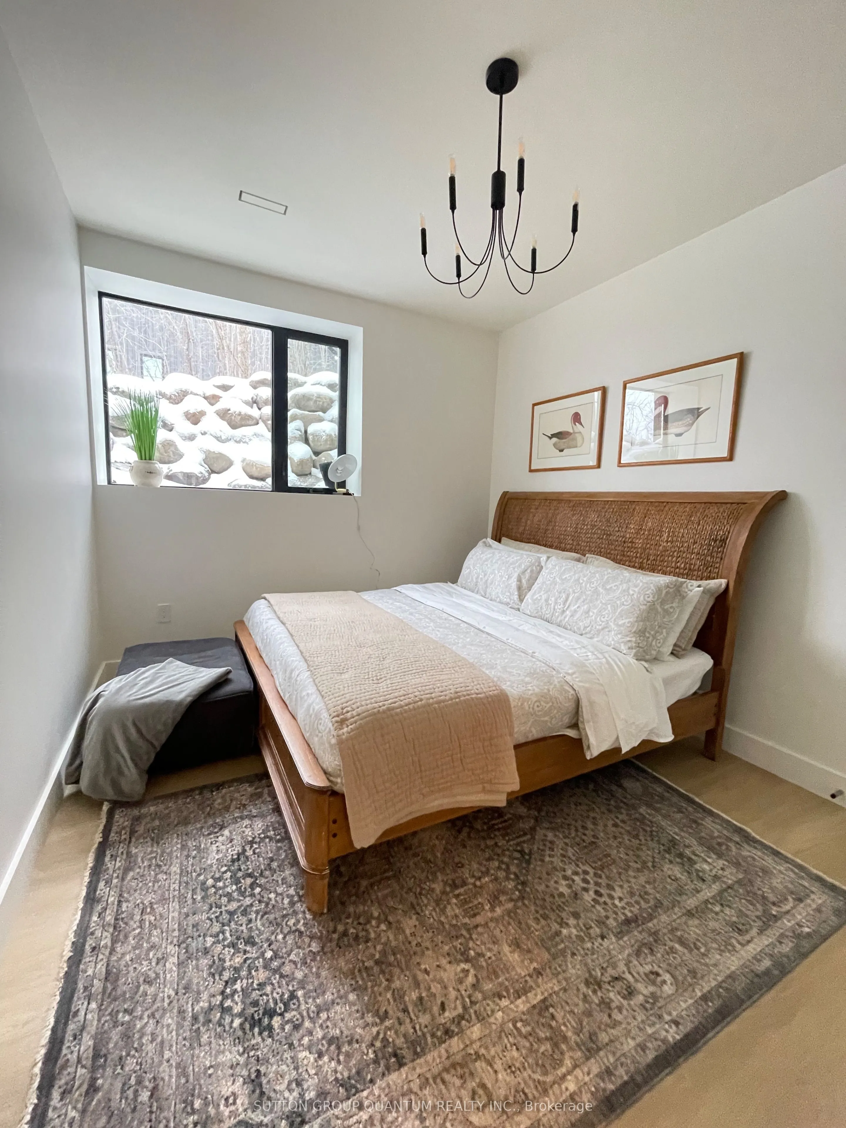 150 Sunset Boulevard