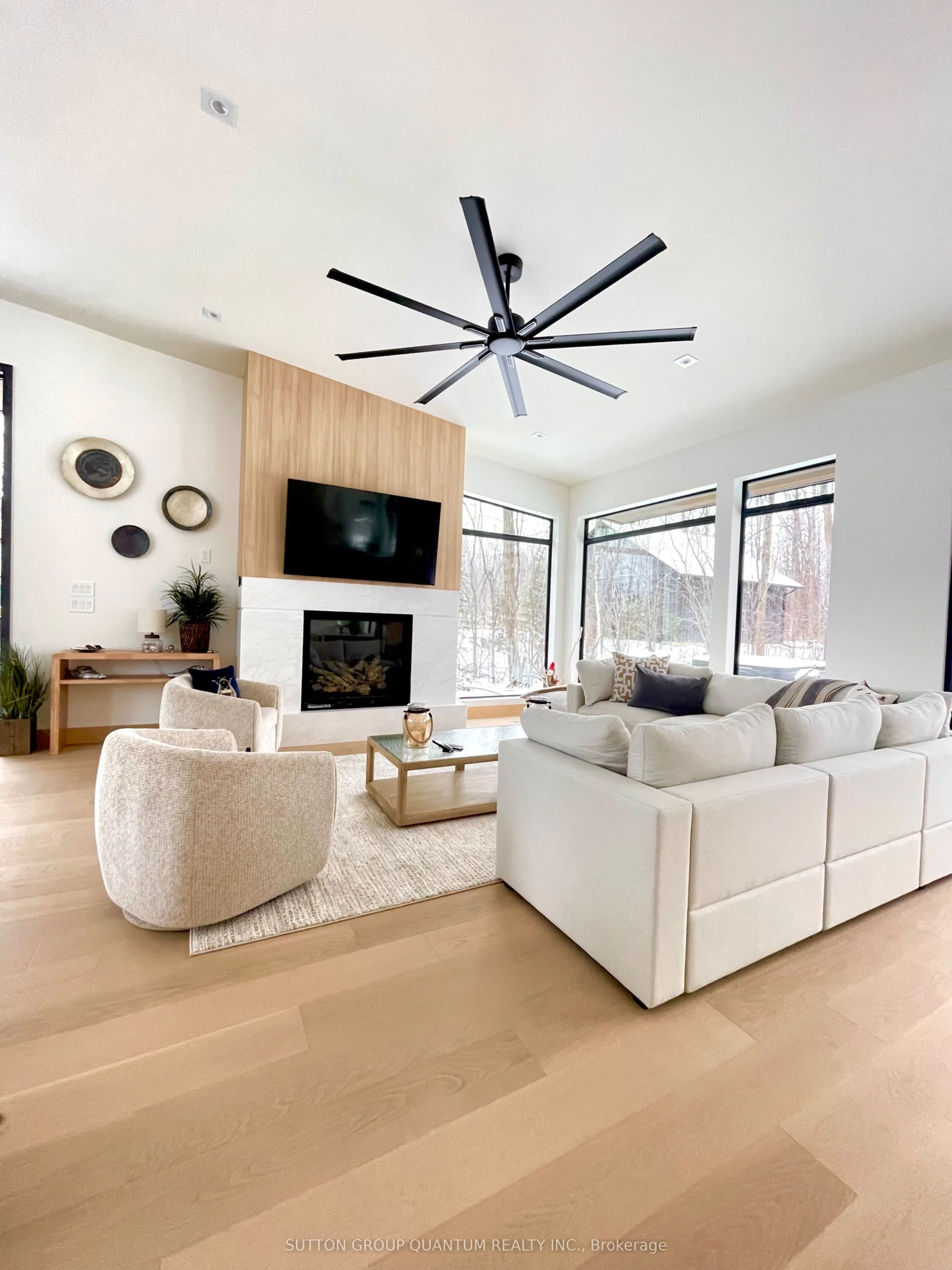 150 Sunset Boulevard