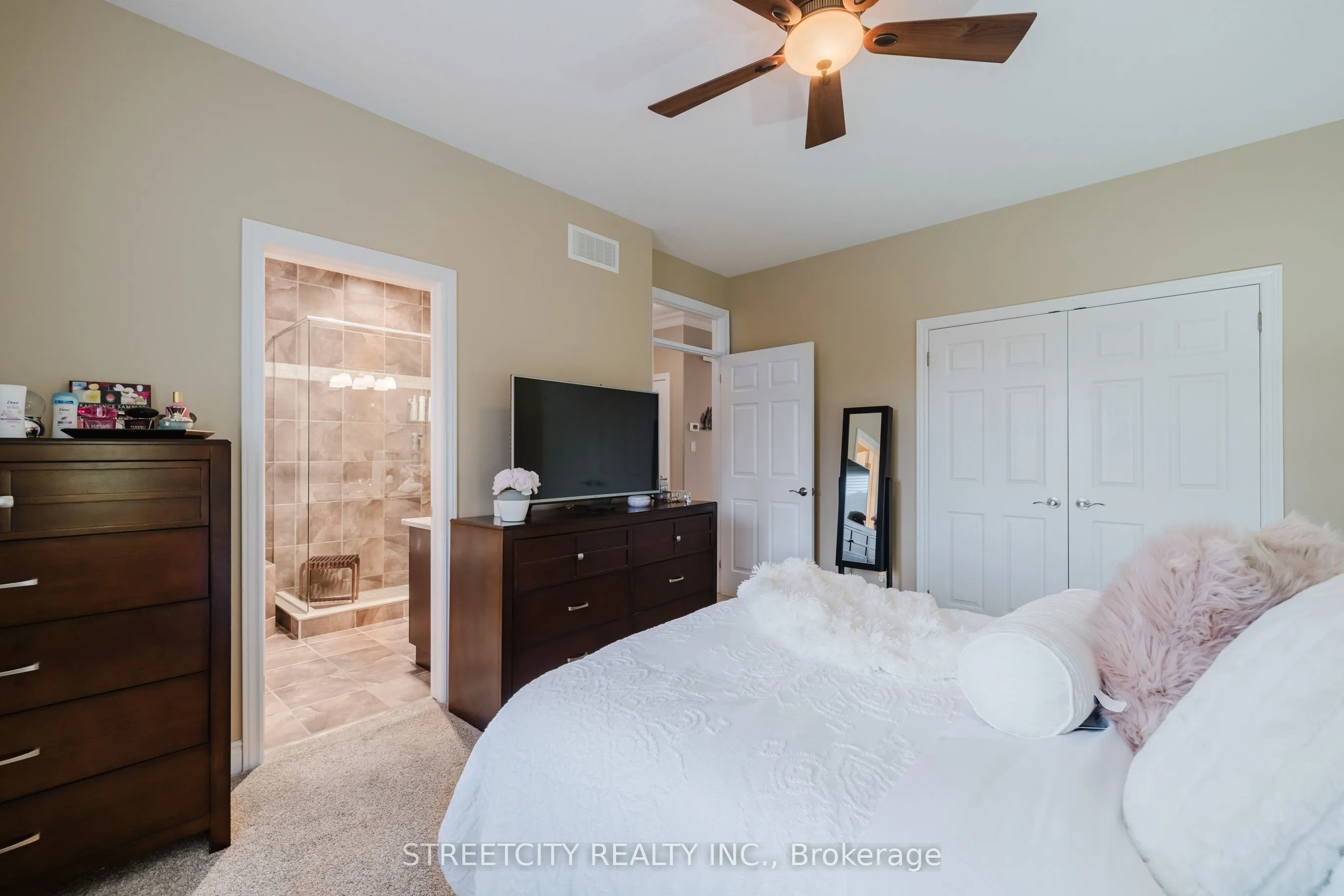 2615 COLONEL TALBOT Road, #15