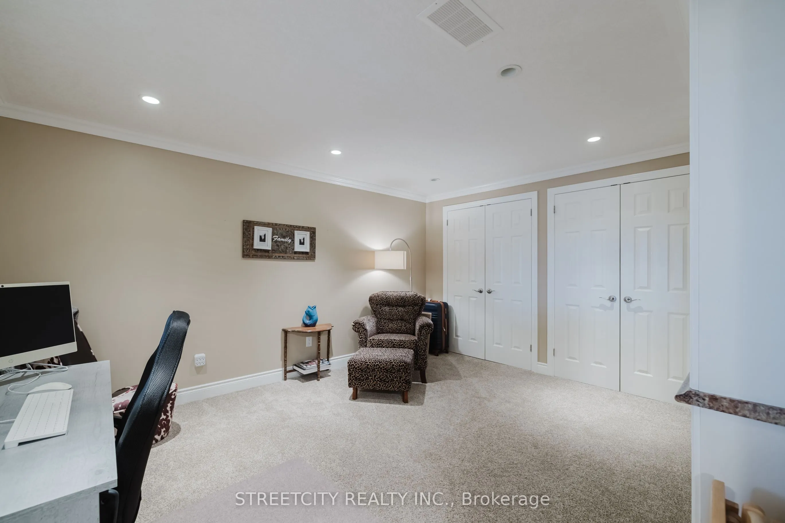 2615 COLONEL TALBOT Road, #15
