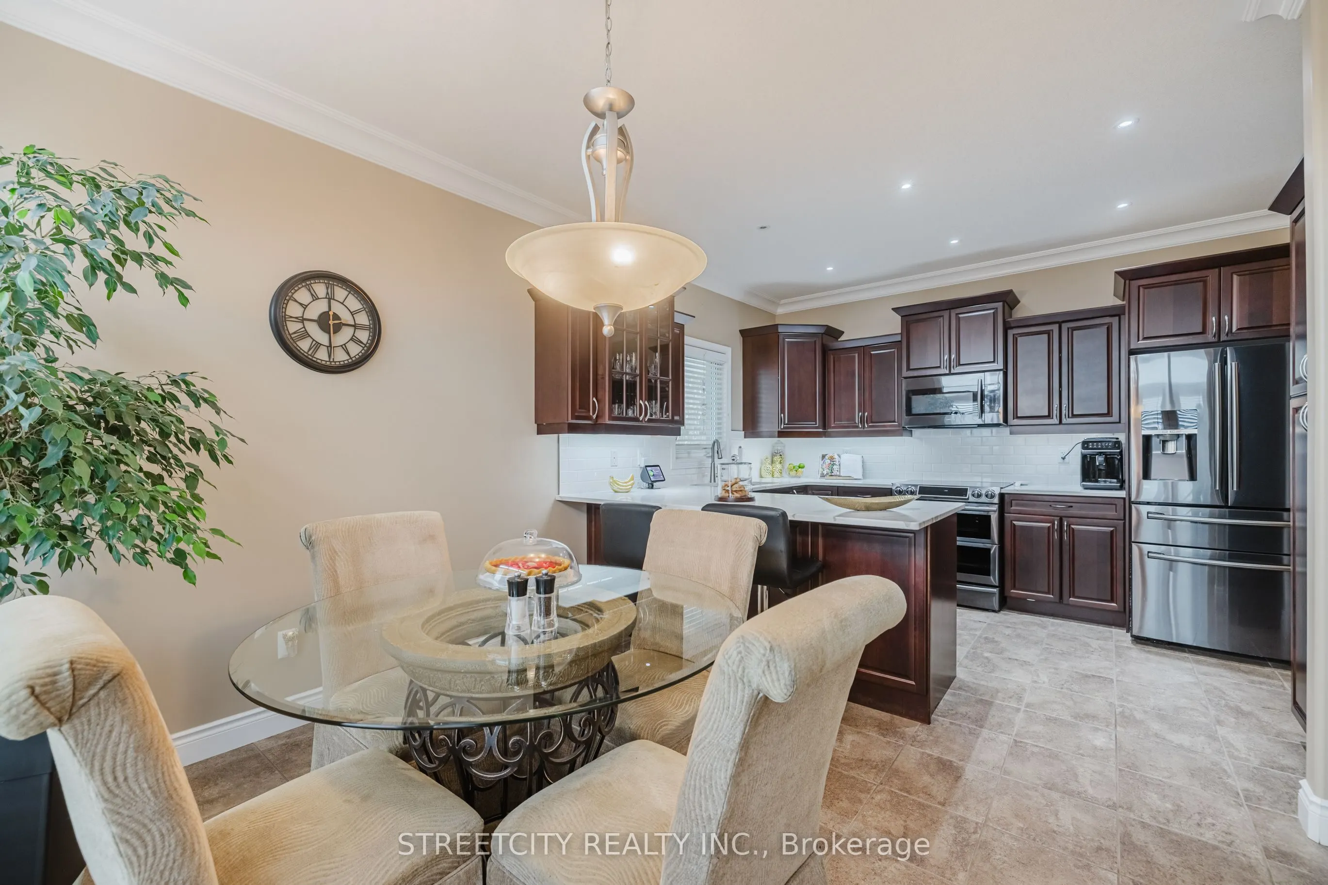 2615 COLONEL TALBOT Road, #15