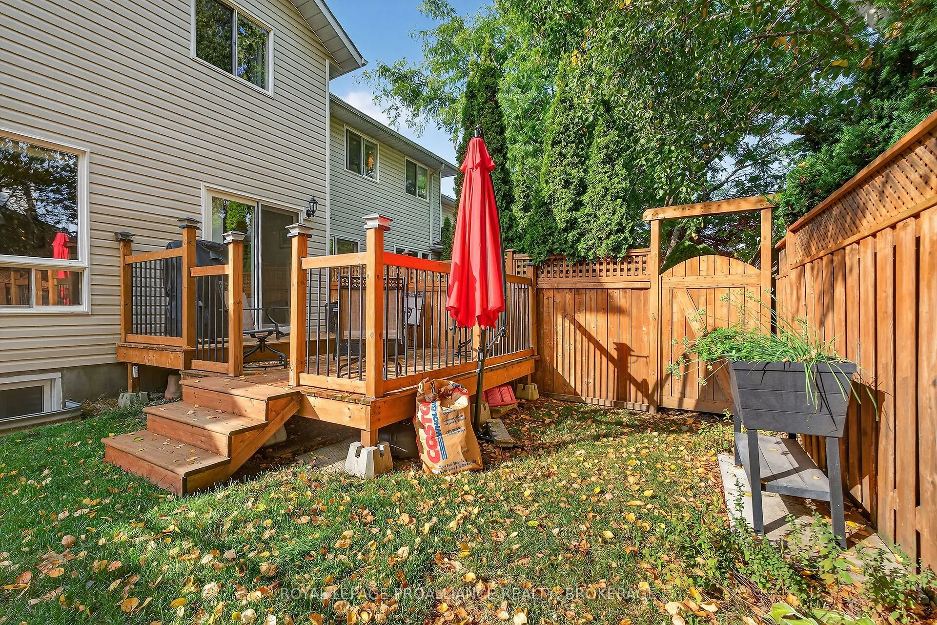 270 Ellesmeer Avenue