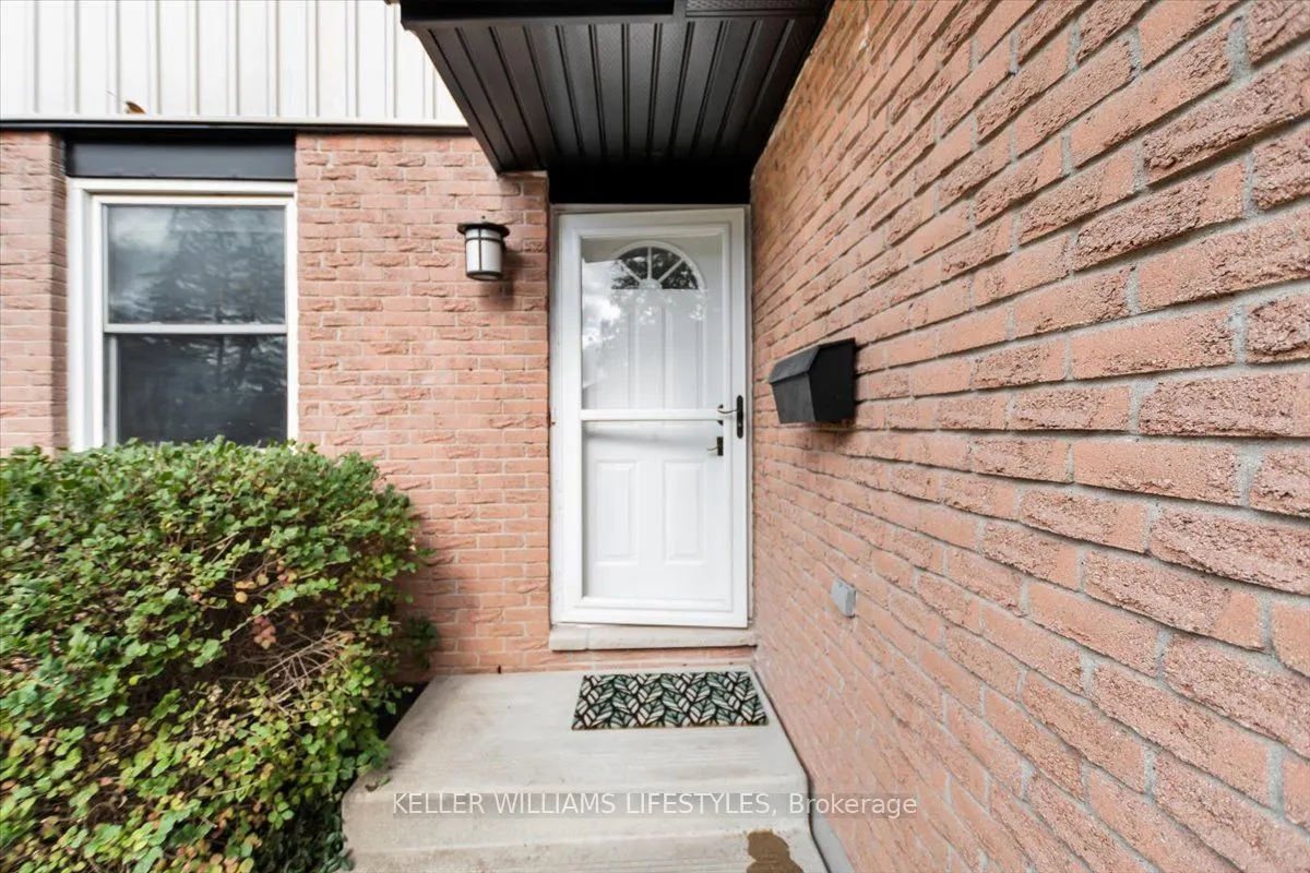 661 Ladybrook Crescent