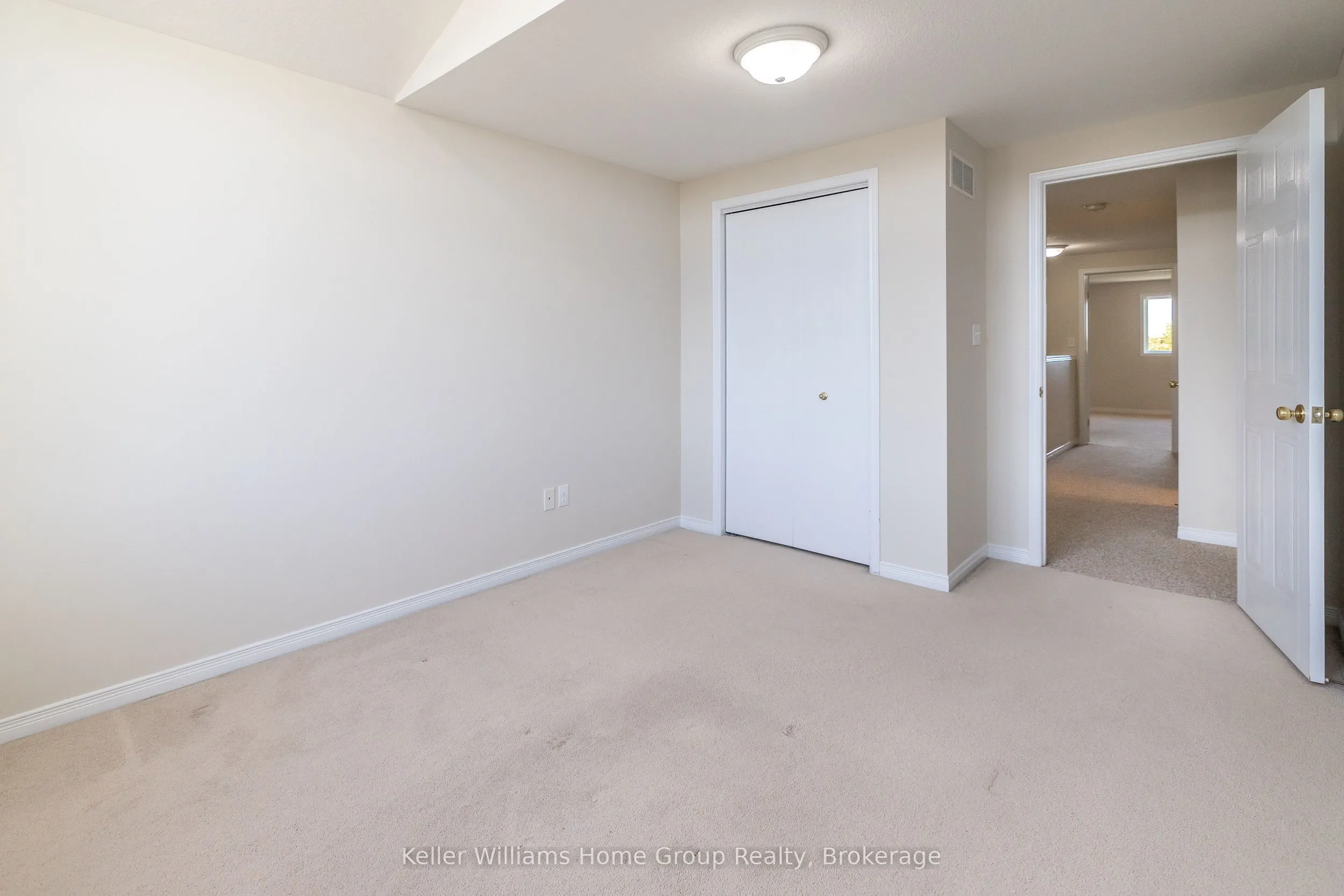 42 HASLER Crescent