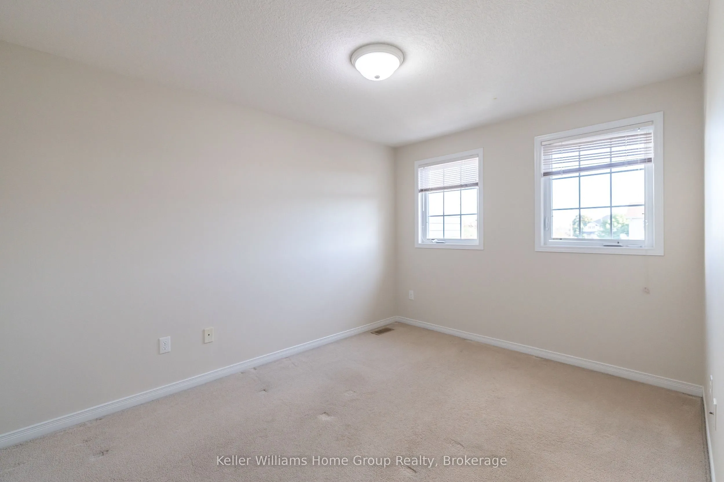 42 HASLER Crescent