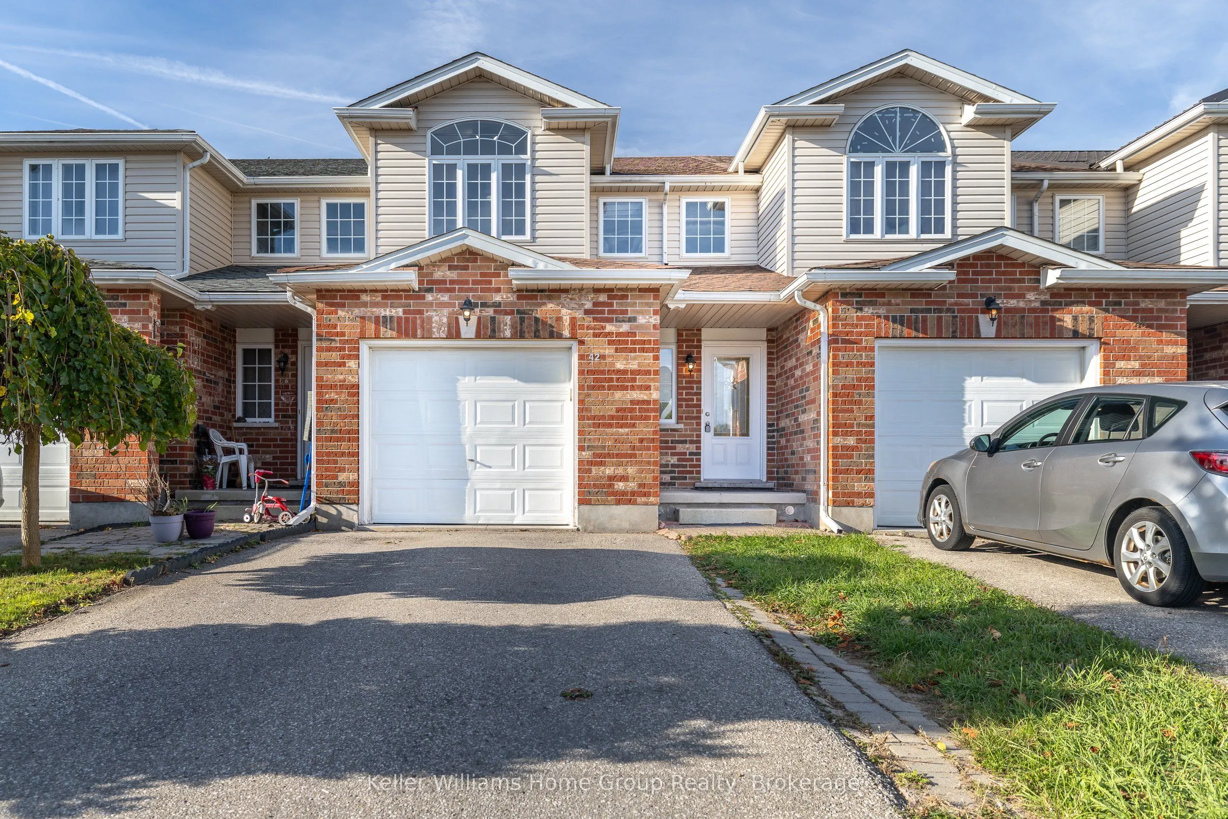 42 HASLER Crescent