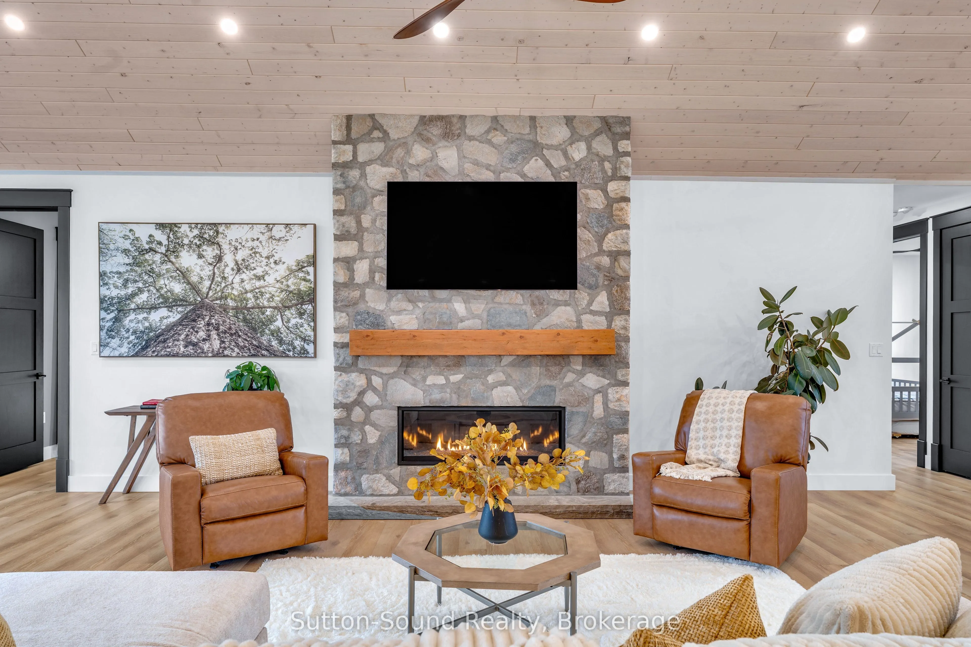 401091 Grey Road 17