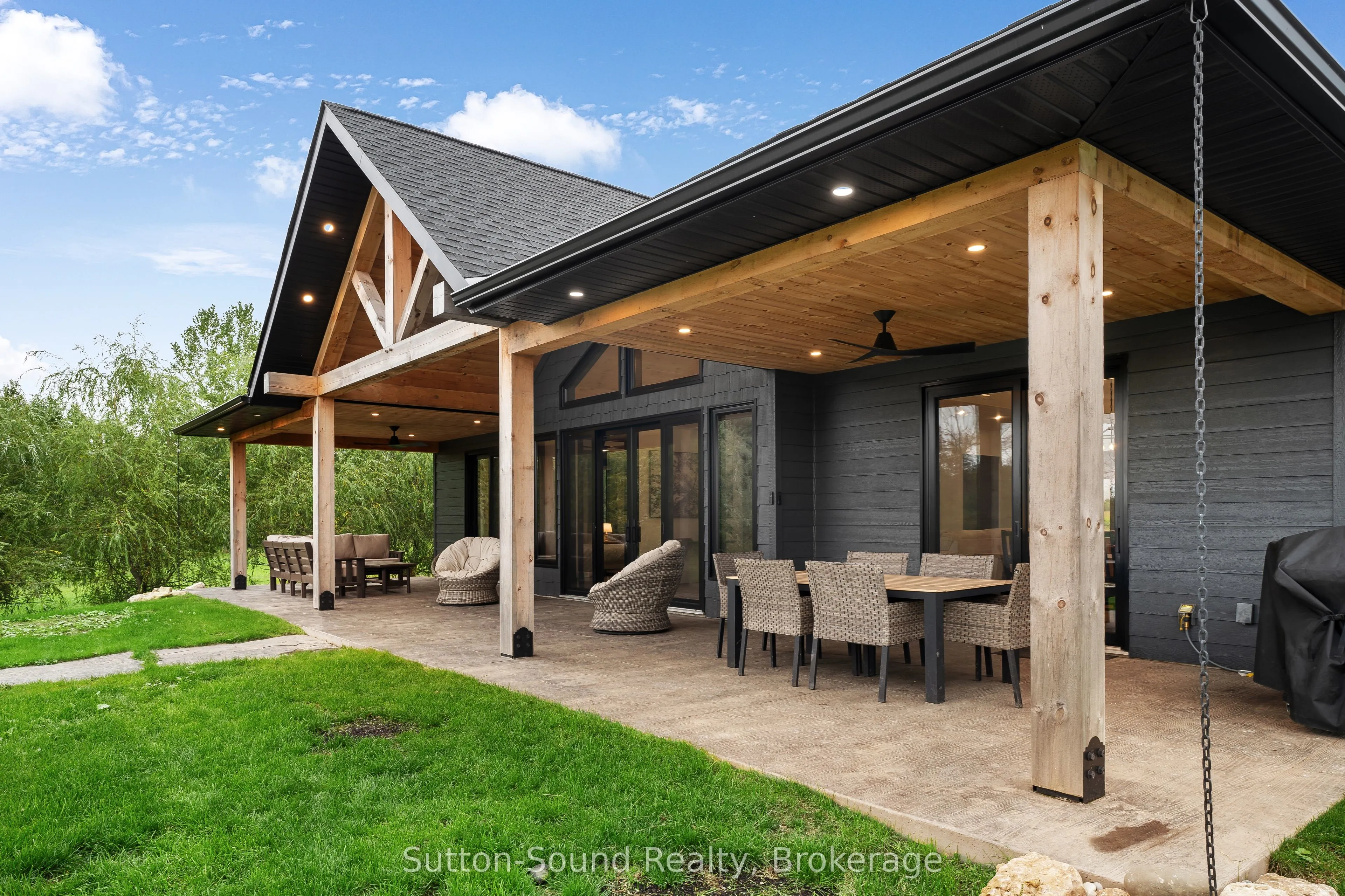 401091 Grey Road 17