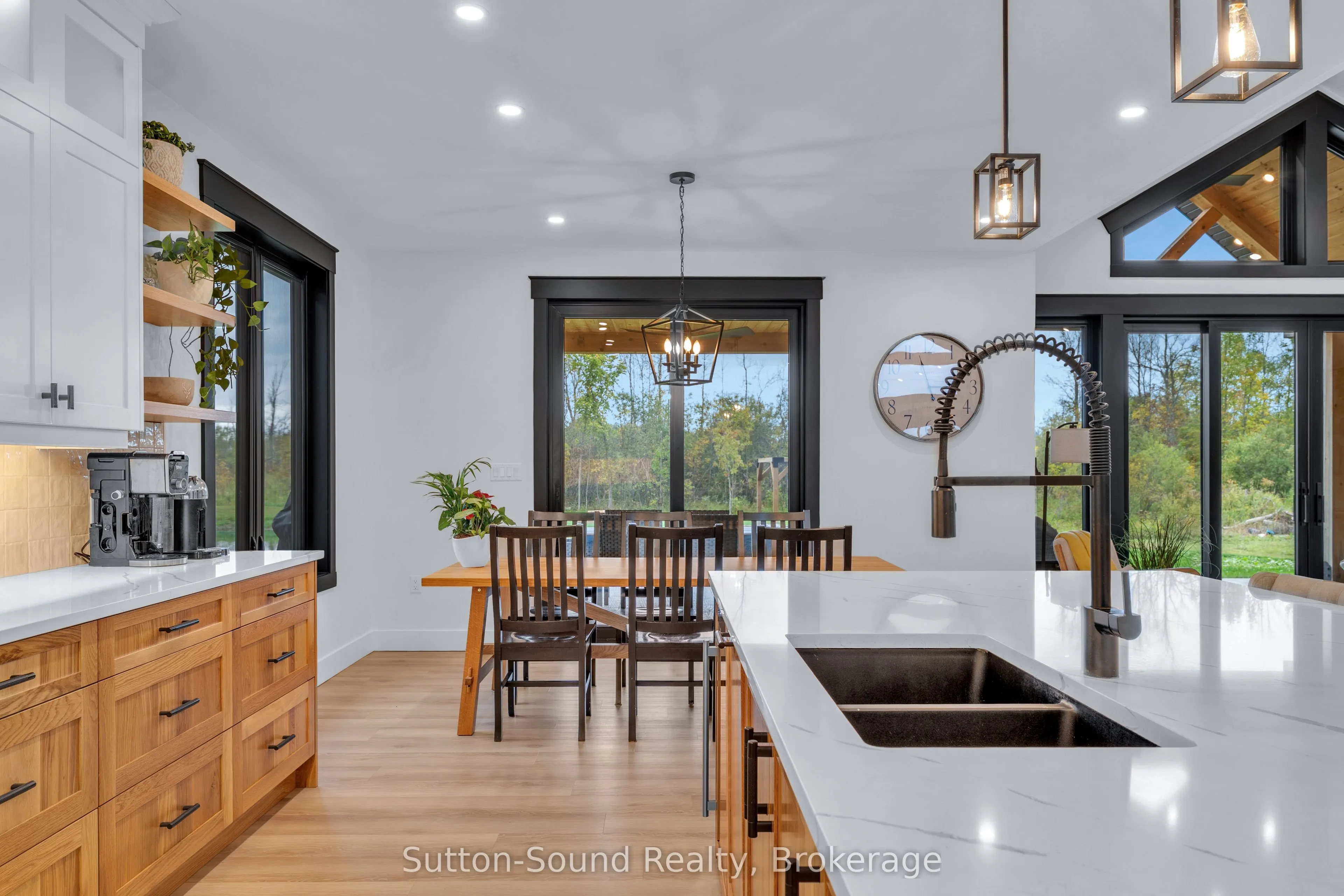 401091 Grey Road 17