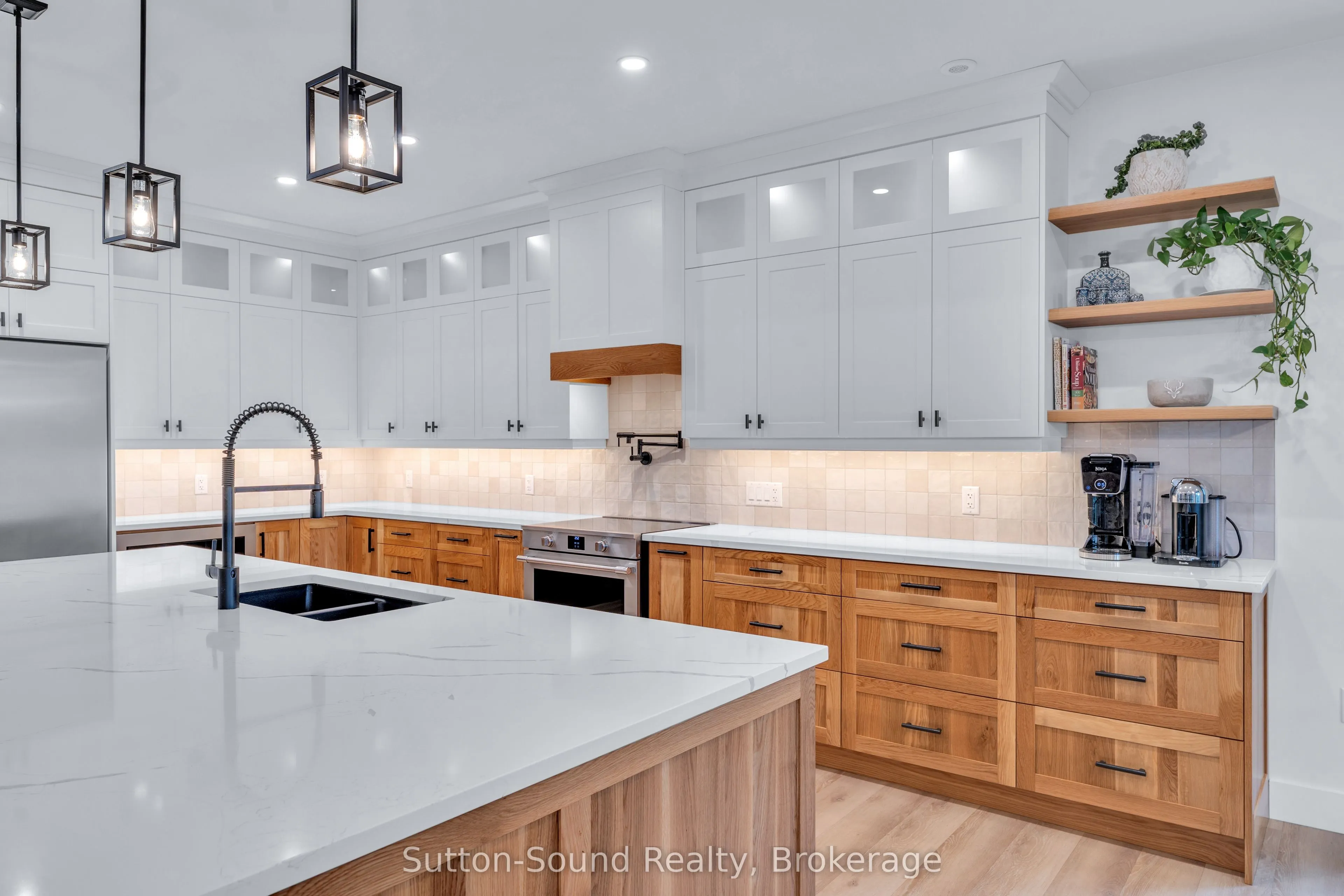 401091 Grey Road 17