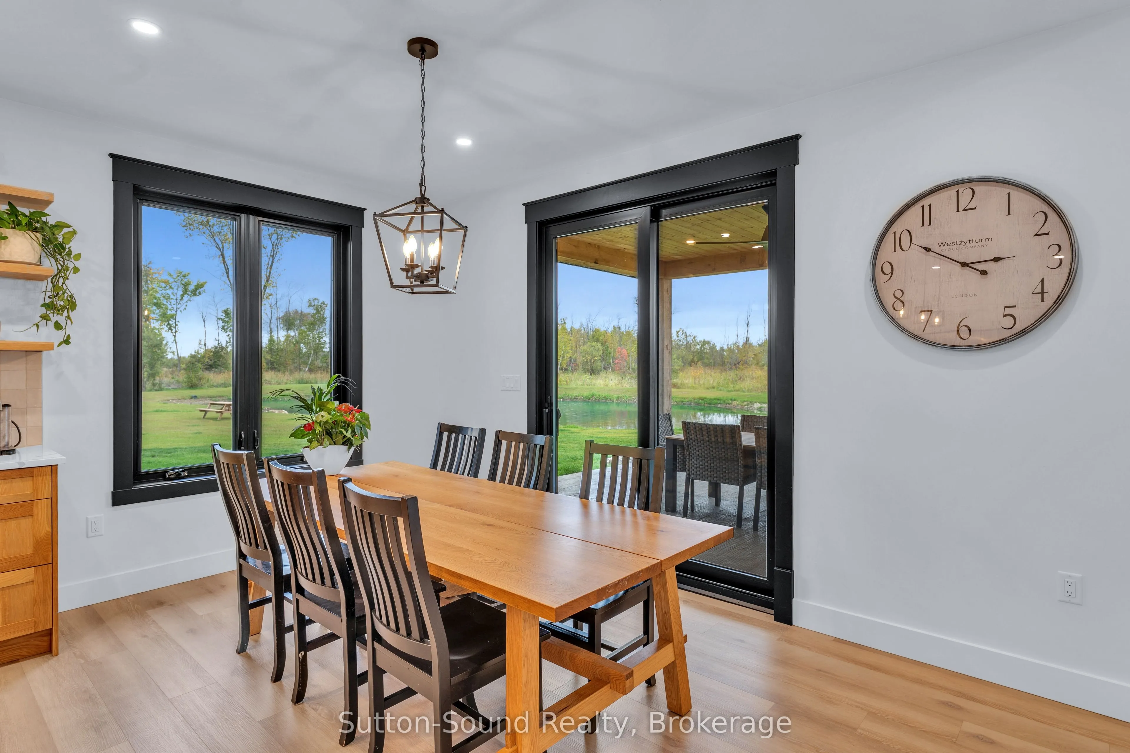 401091 Grey Road 17