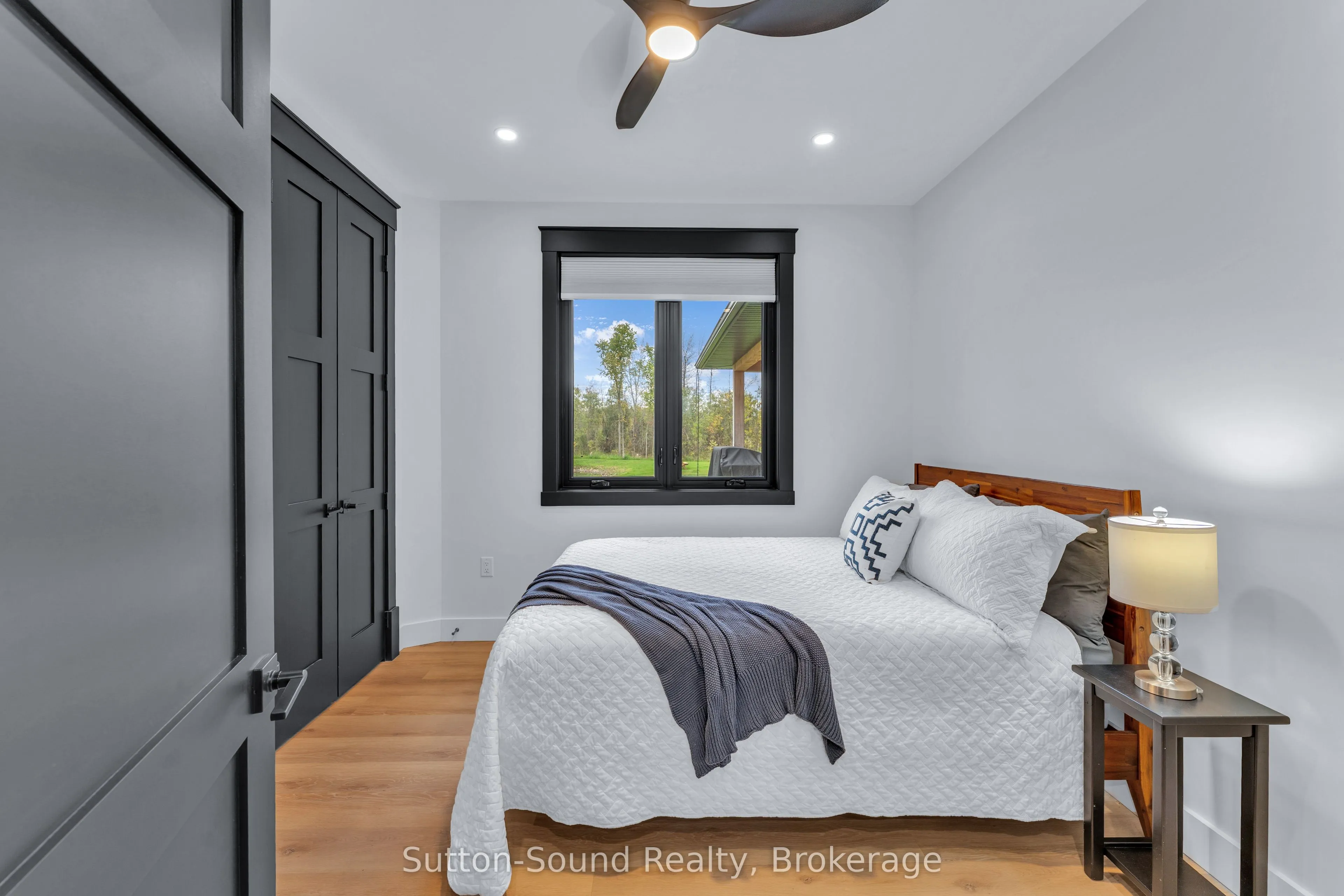 401091 Grey Road 17
