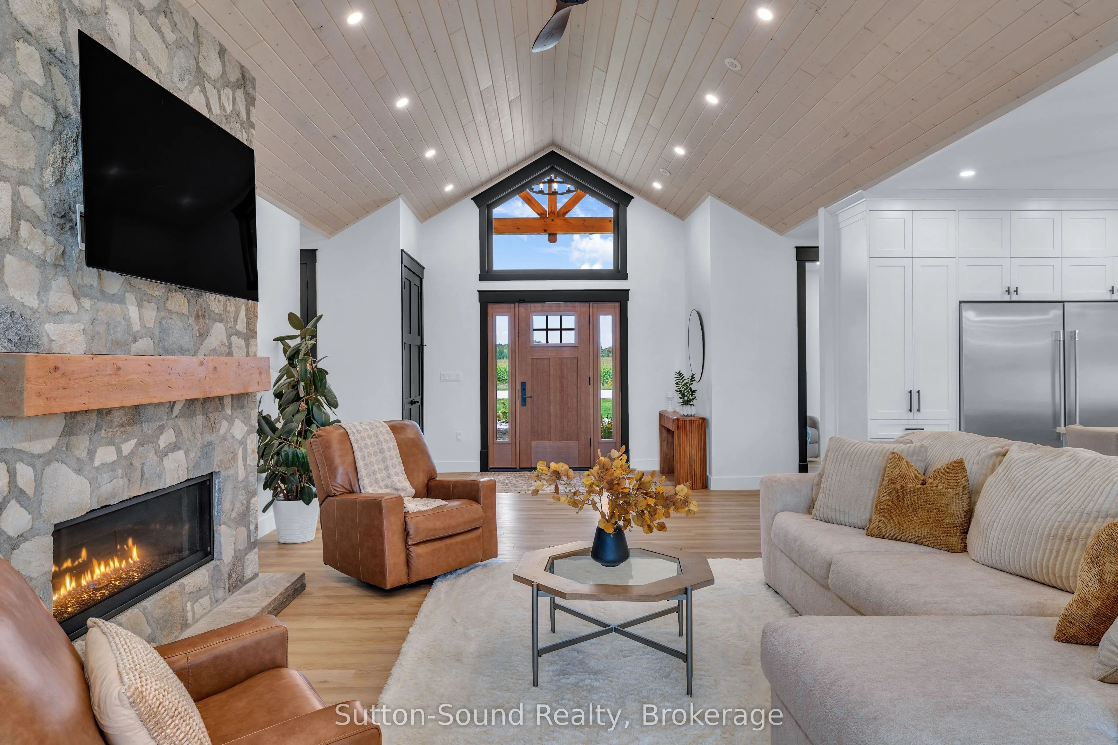 401091 Grey Road 17