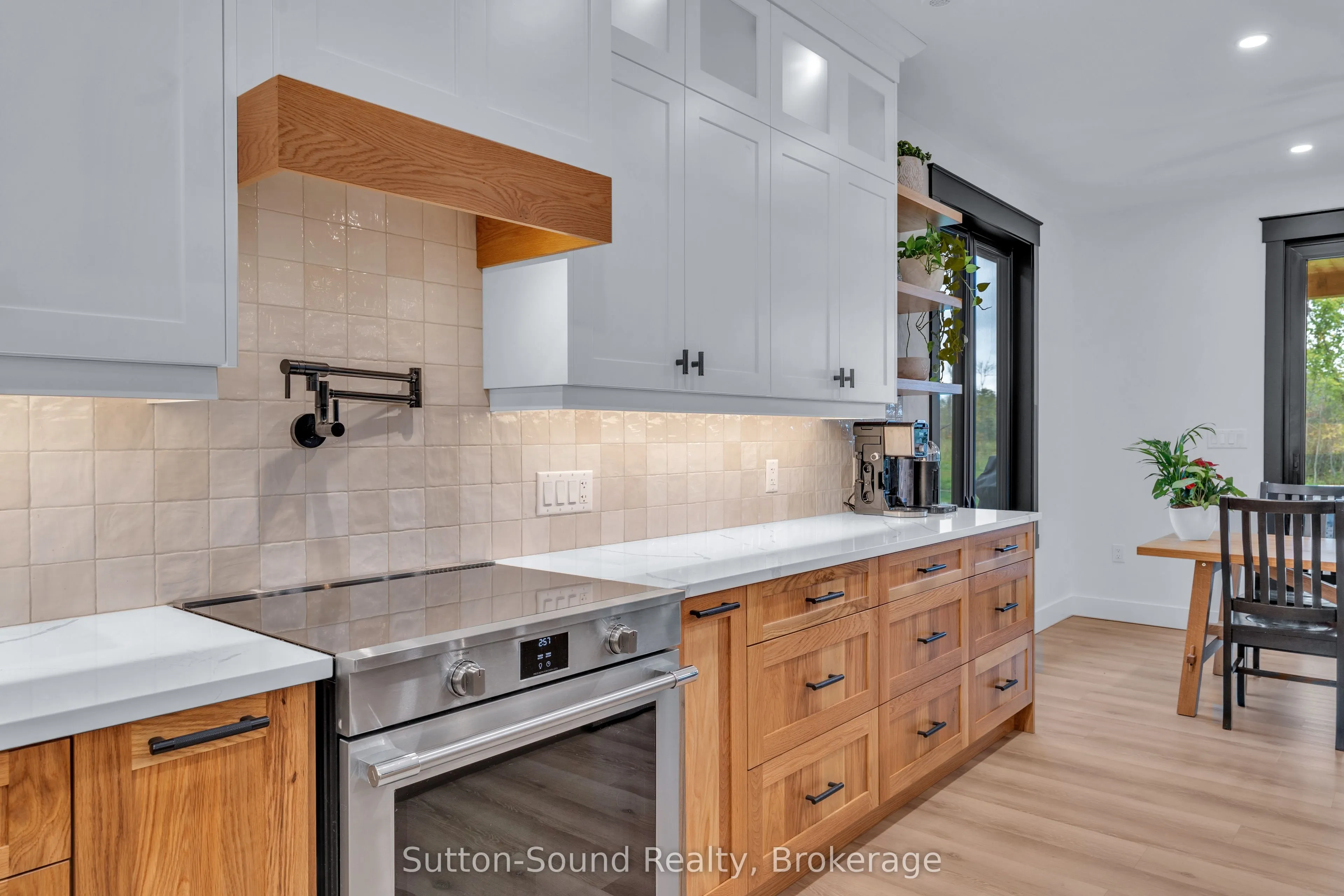 401091 Grey Road 17