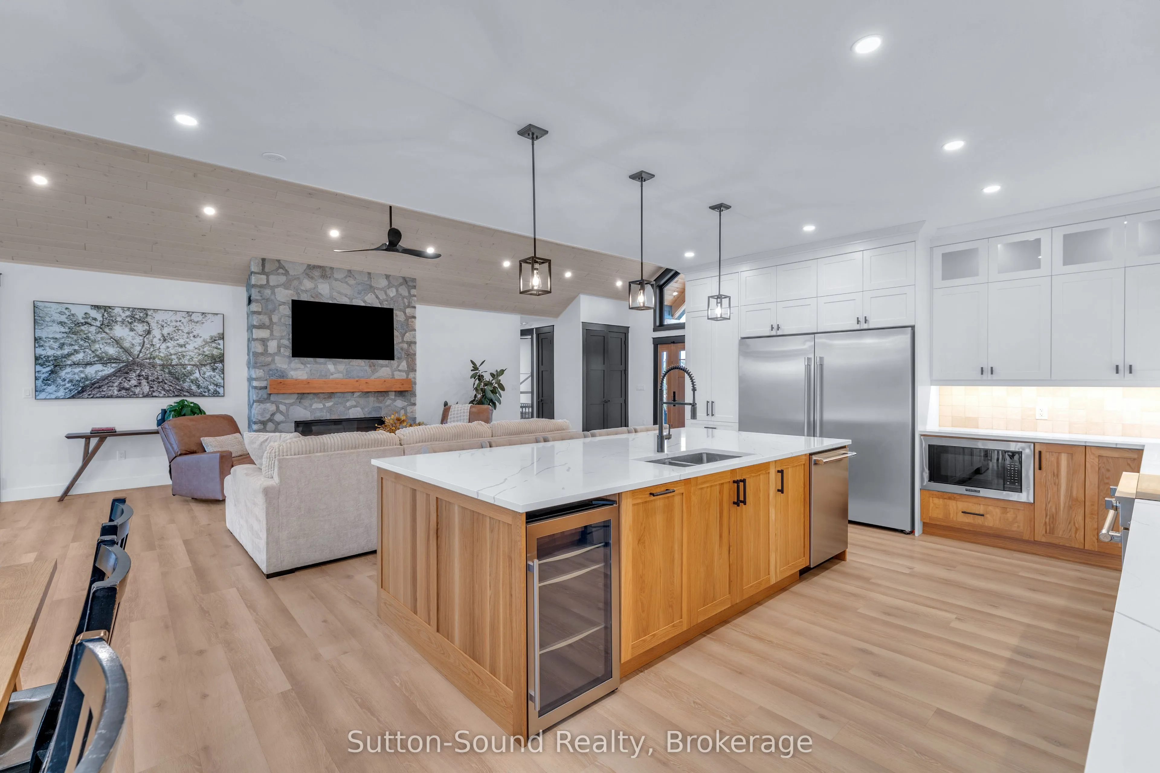 401091 Grey Road 17
