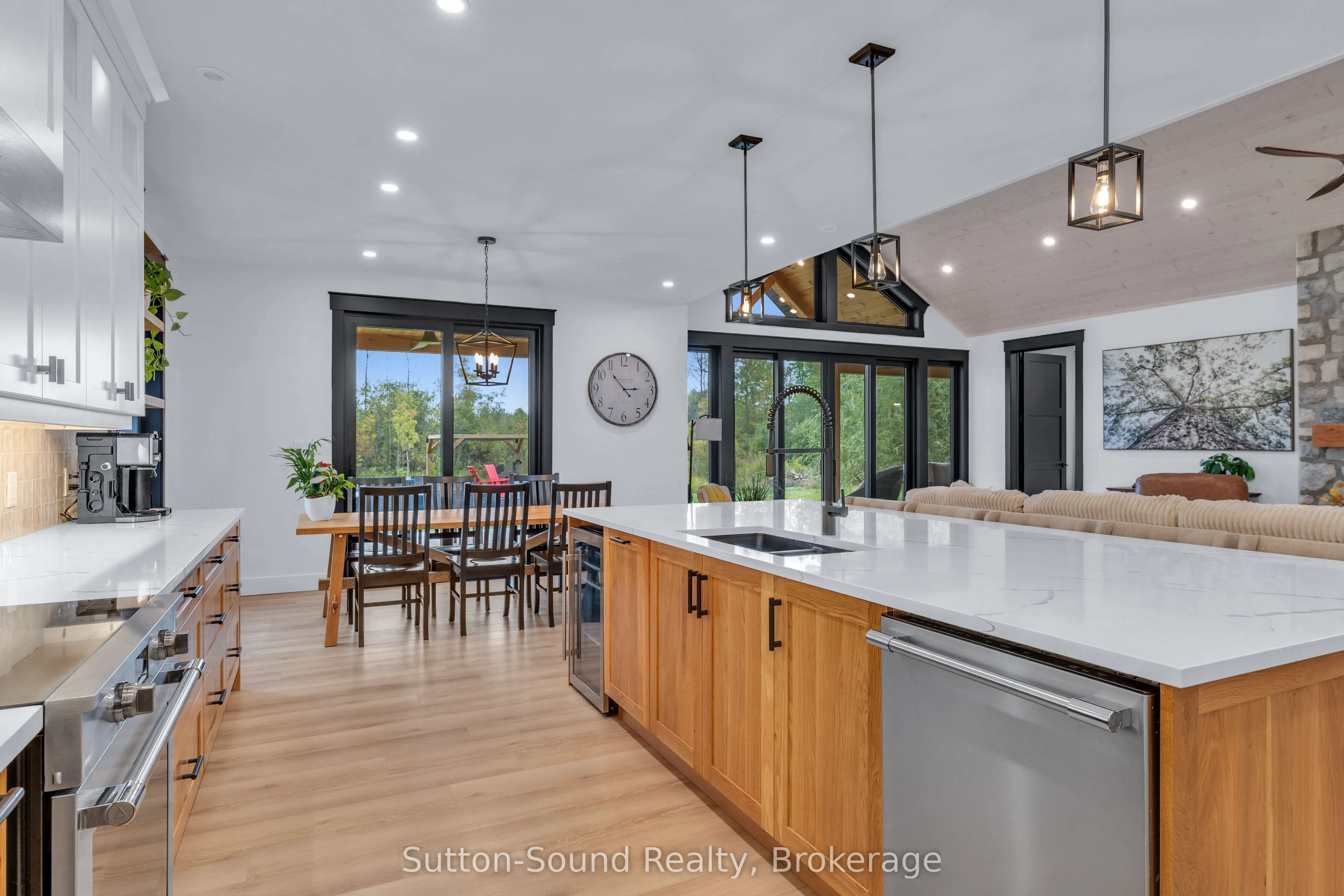 401091 Grey Road 17