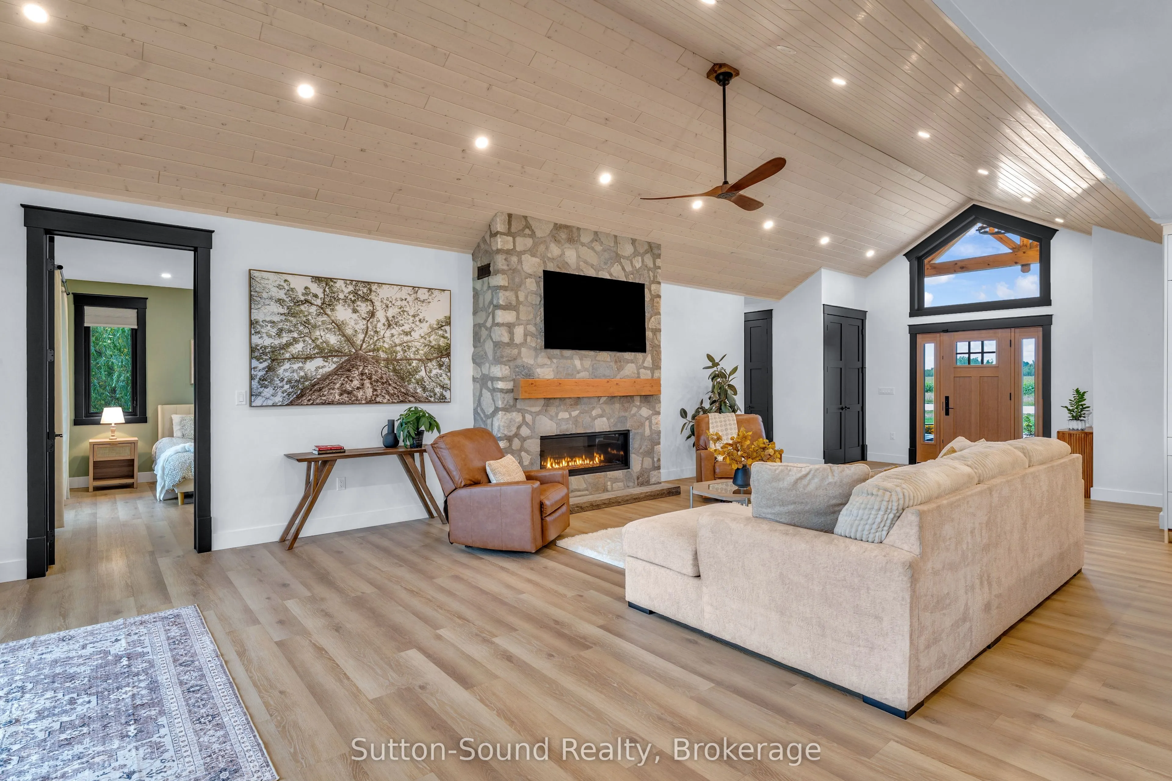 401091 Grey Road 17