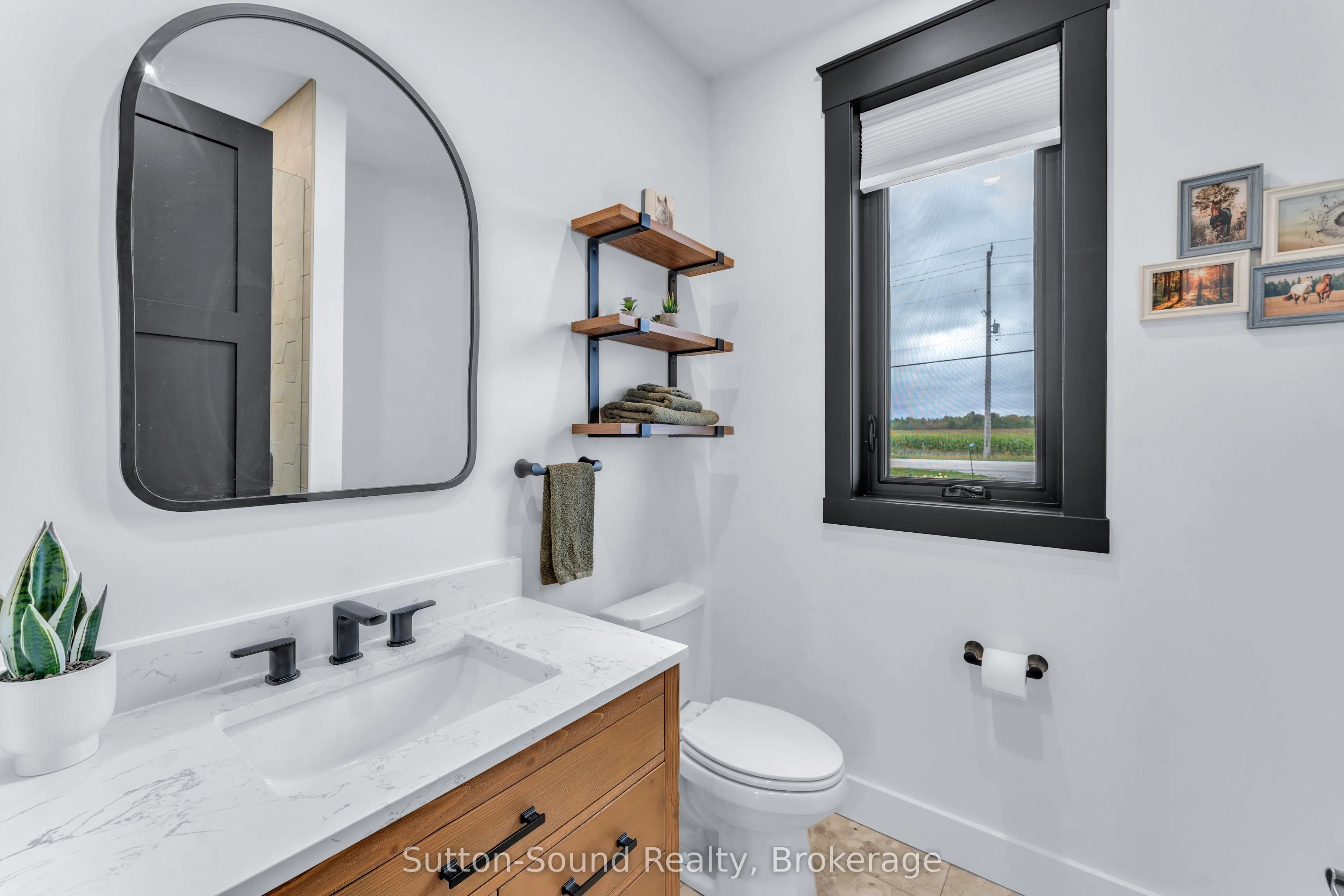 401091 Grey Road 17