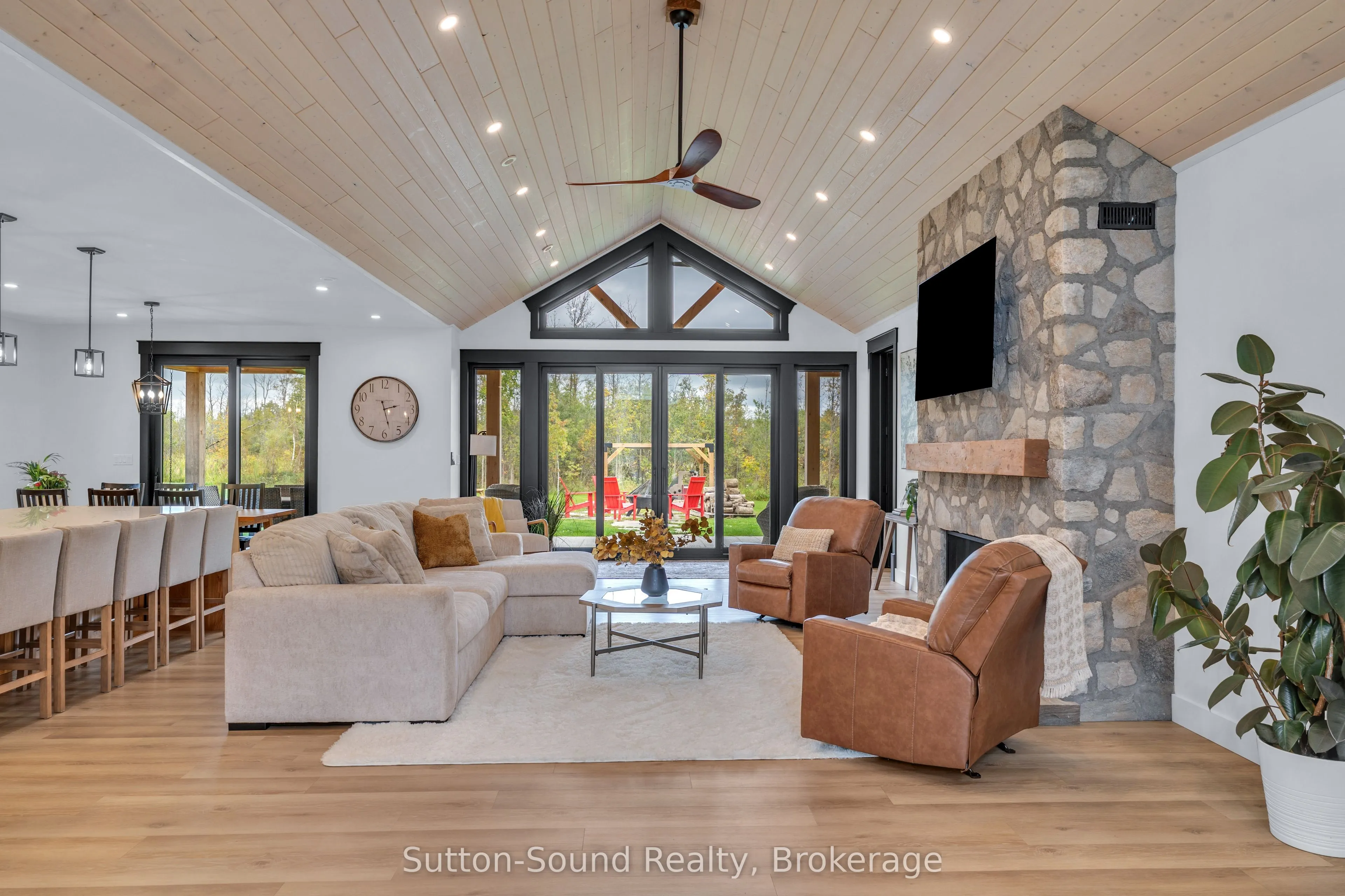 401091 Grey Road 17