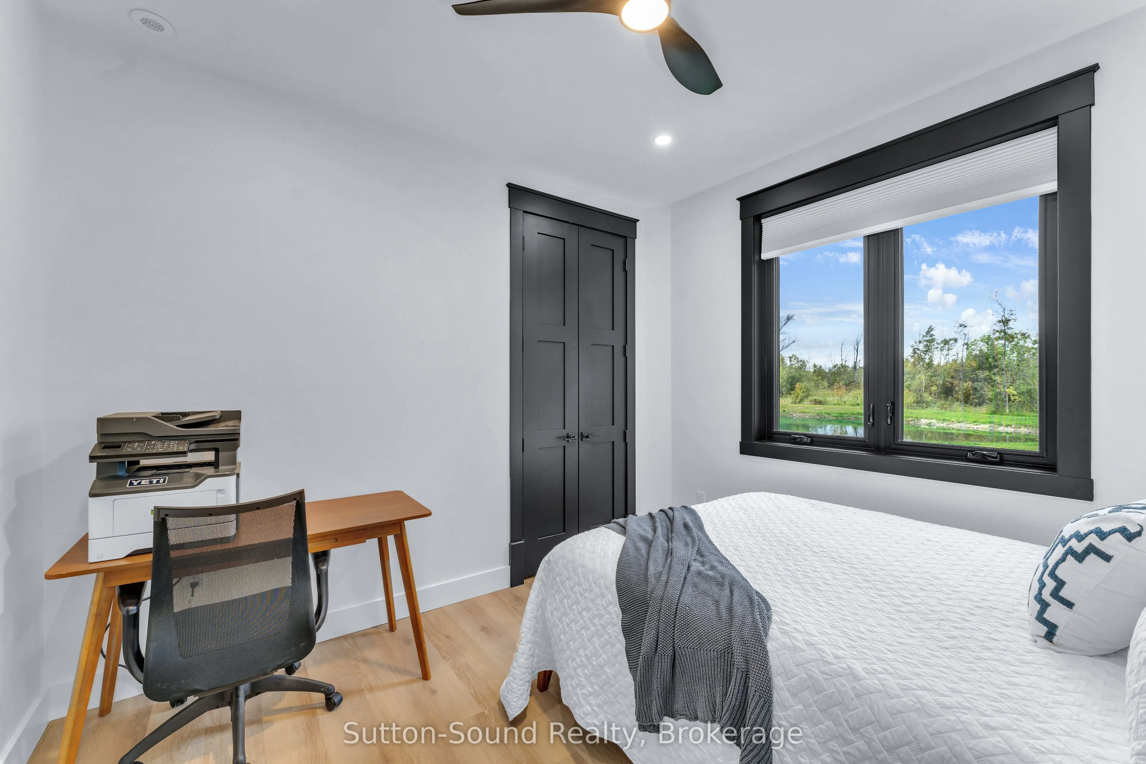 401091 Grey Road 17