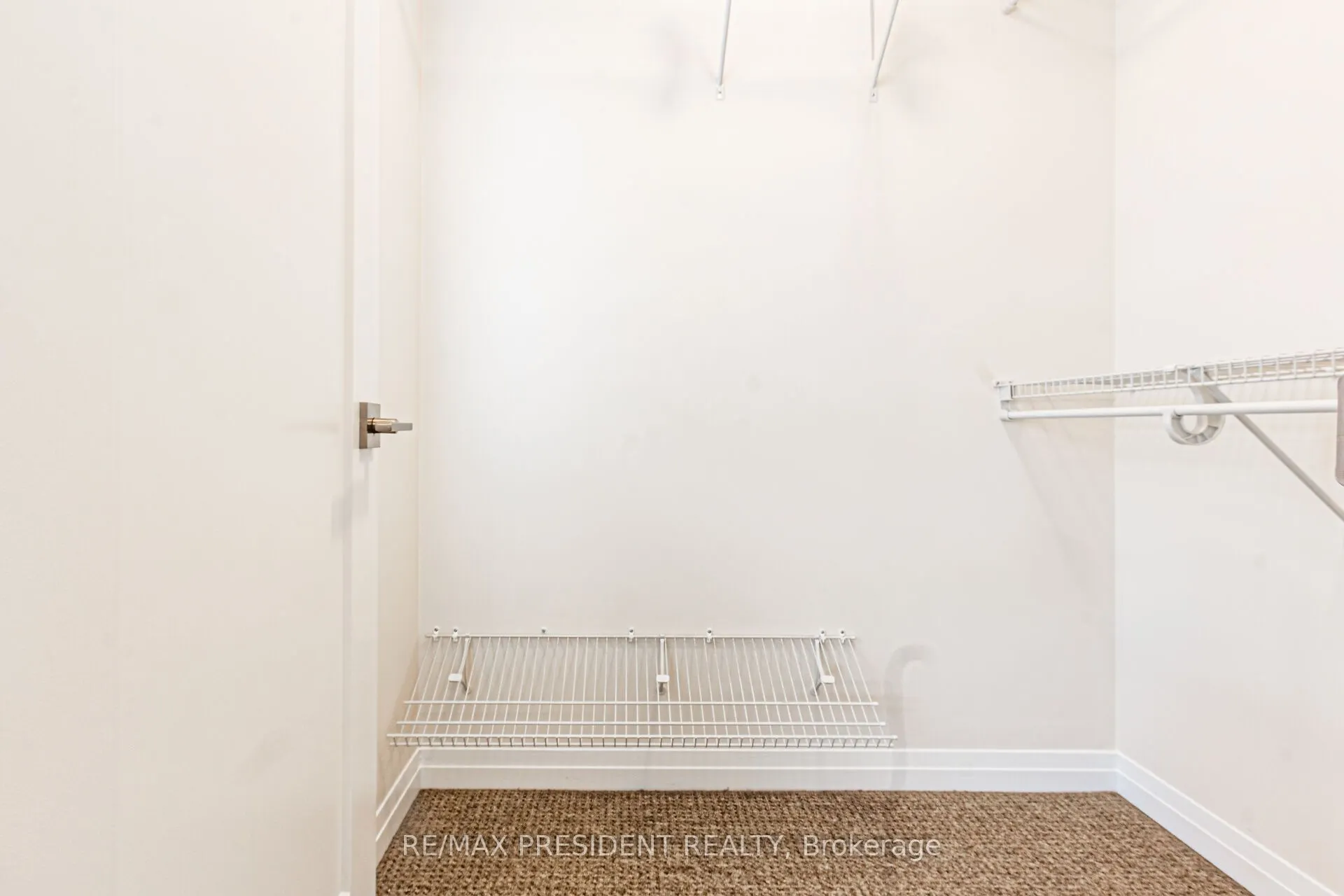 25 Greenwich Avenue