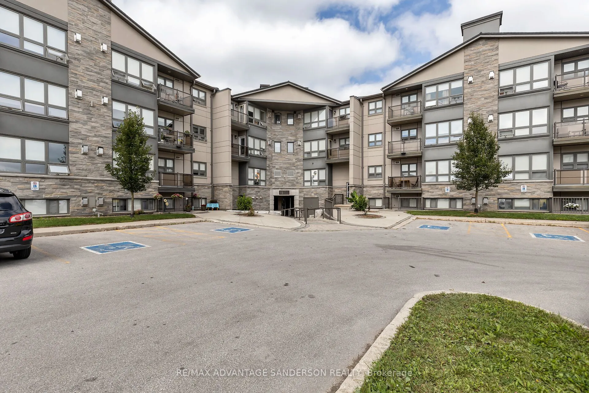 15 Jacksway Crescent, #118