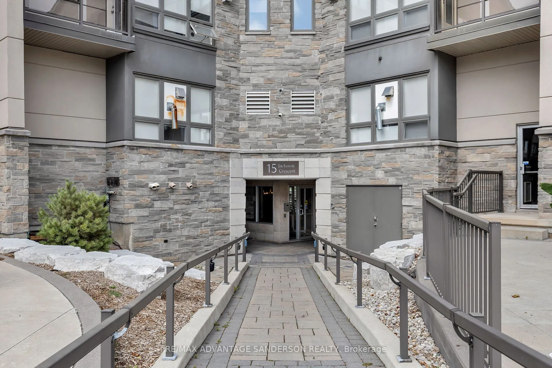 15 Jacksway Crescent, #118