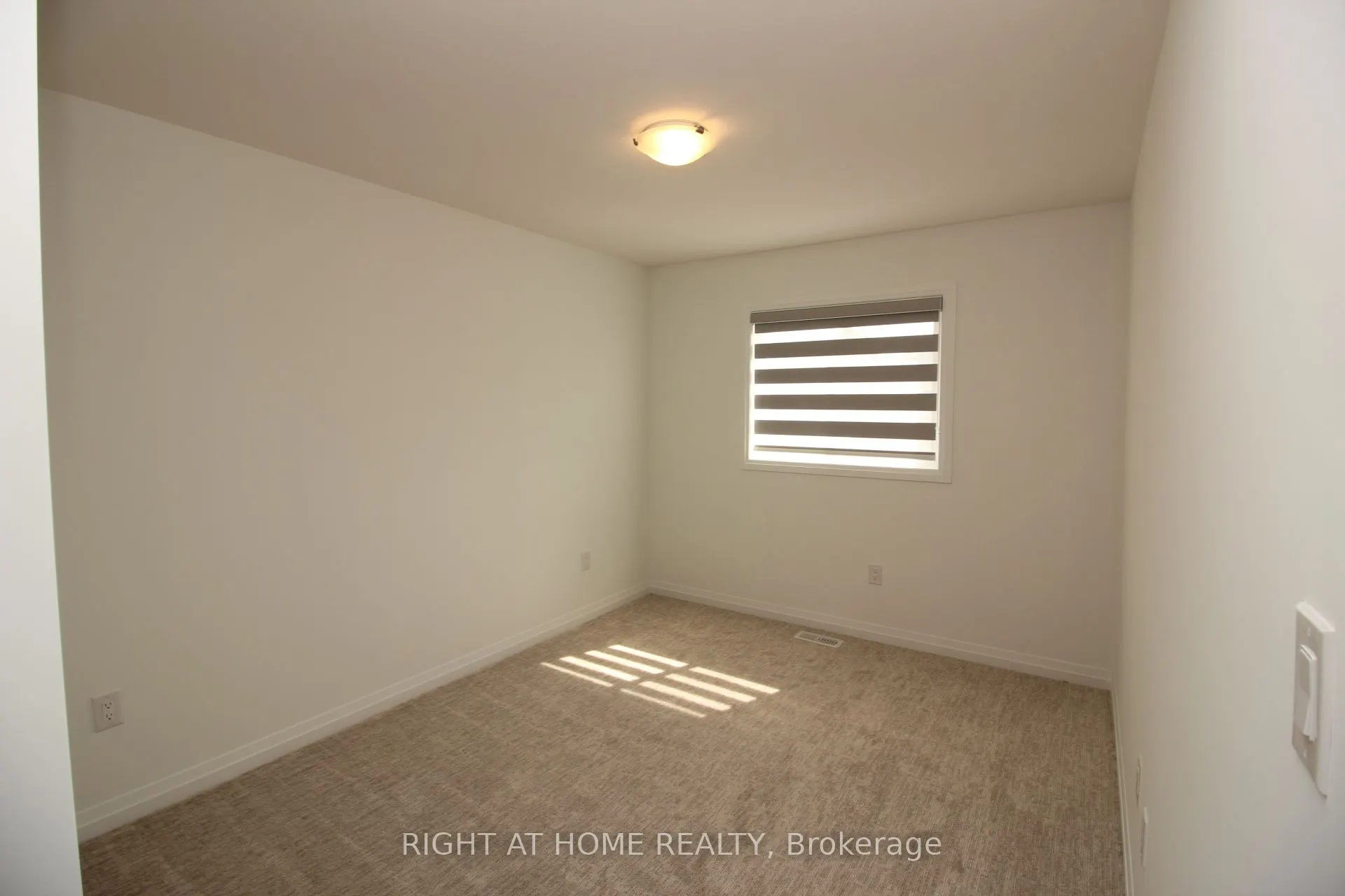 136 Alicia Crescent