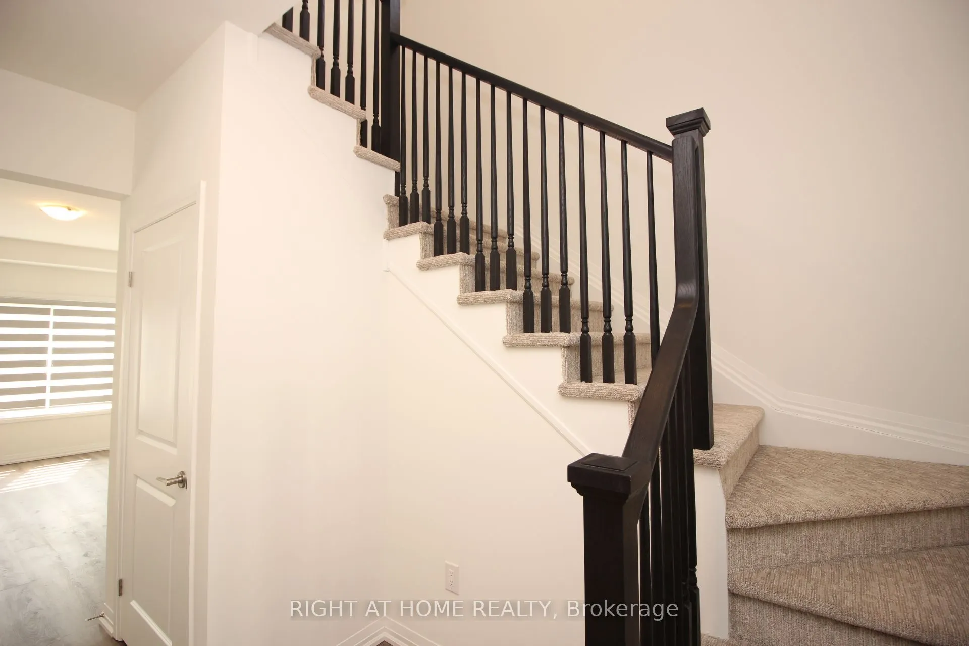 136 Alicia Crescent