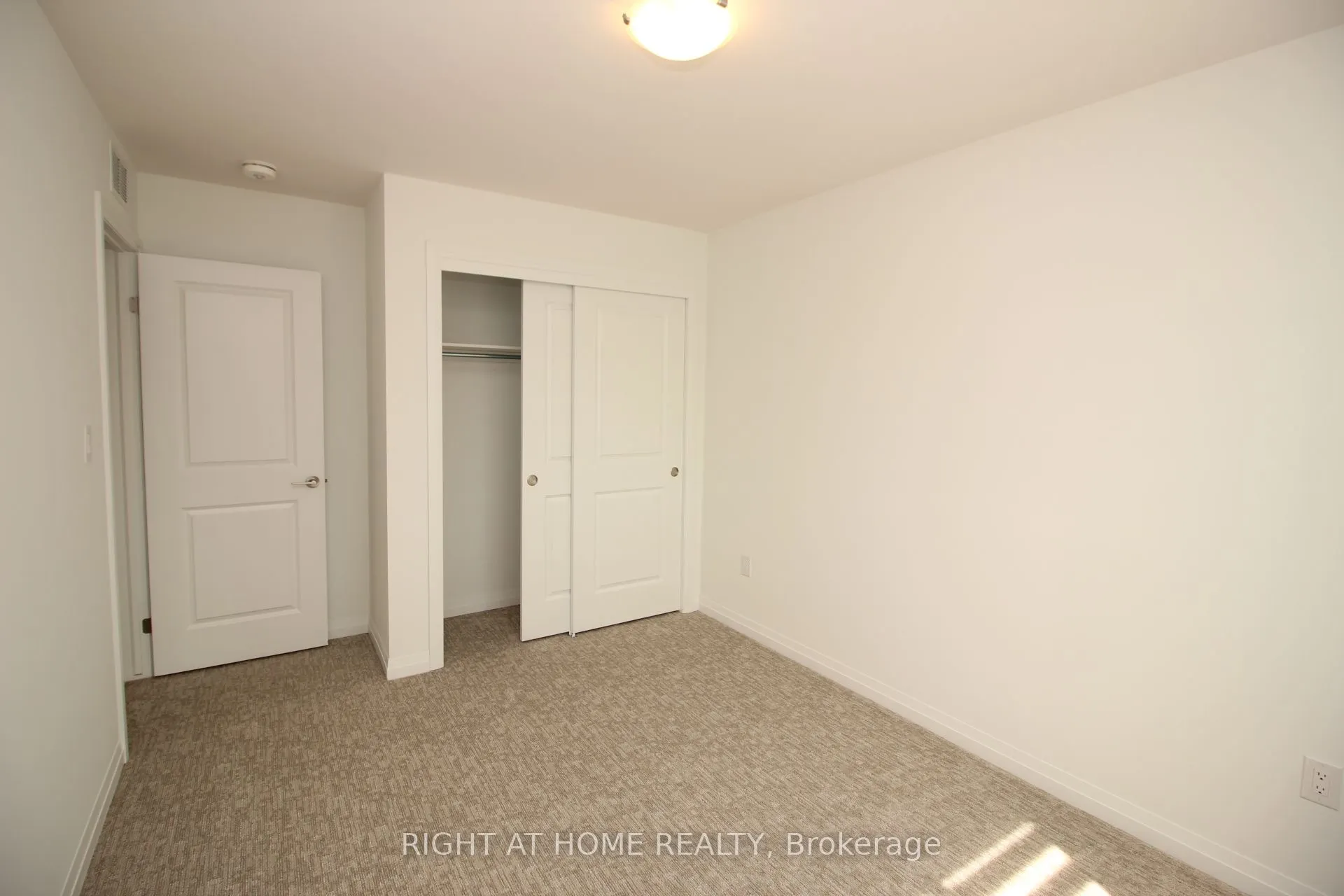 136 Alicia Crescent