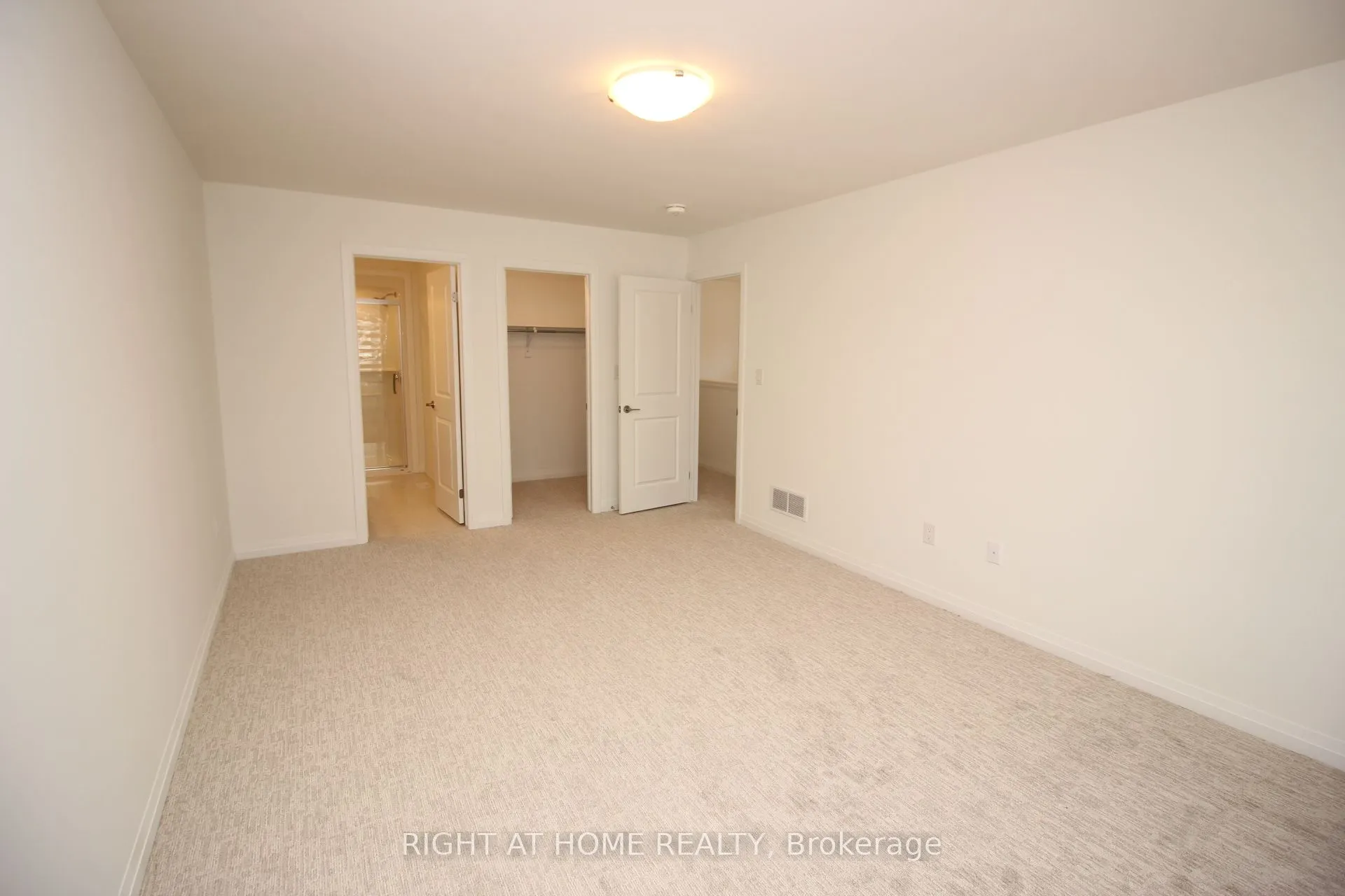 136 Alicia Crescent